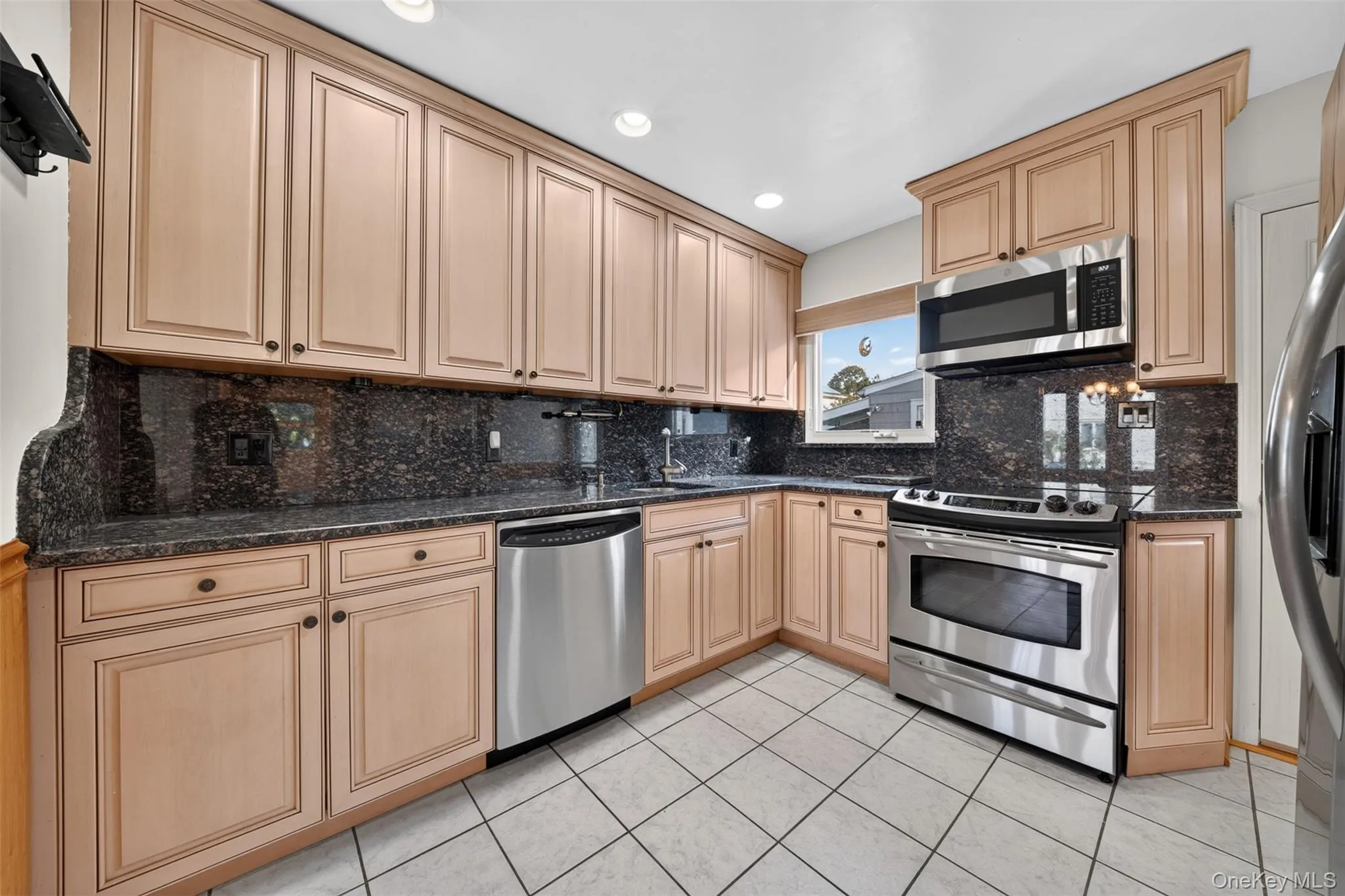 101 Tulip Place, Hempstead, NY, 4 Bedrooms Bedrooms, 6 Rooms Rooms,2 BathroomsBathrooms,Residential,For Rent,Tulip,0,1061942 101 Tulip Place, Hempstead, NY, 4 Bedrooms Bedrooms, 6 Rooms Rooms,2 BathroomsBathrooms,Residential,For Rent,Tulip,0,1061942