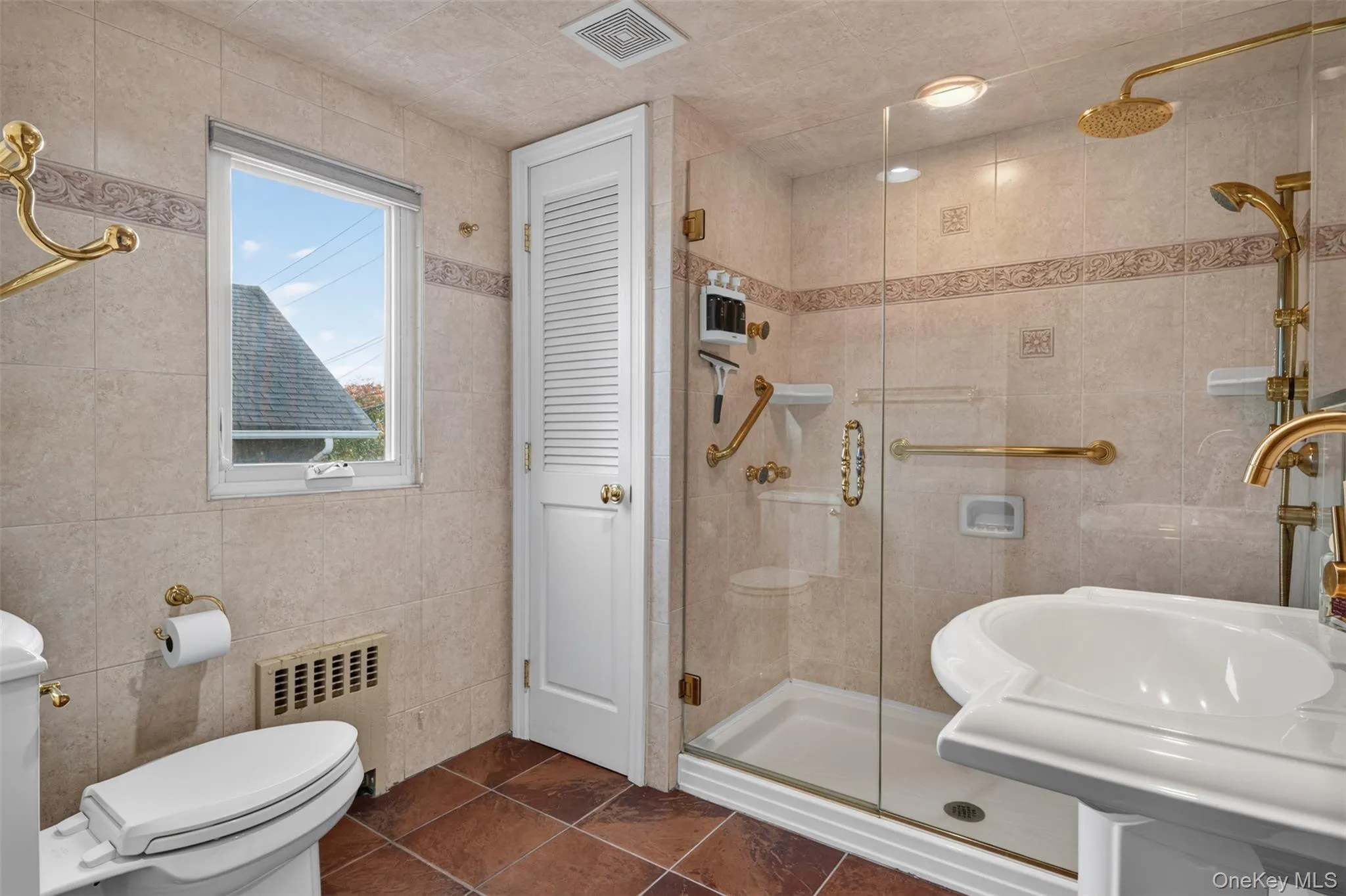 101 Tulip Place, Hempstead, NY, 4 Bedrooms Bedrooms, 6 Rooms Rooms,2 BathroomsBathrooms,Residential,For Rent,Tulip,0,1061942 101 Tulip Place, Hempstead, NY, 4 Bedrooms Bedrooms, 6 Rooms Rooms,2 BathroomsBathrooms,Residential,For Rent,Tulip,0,1061942