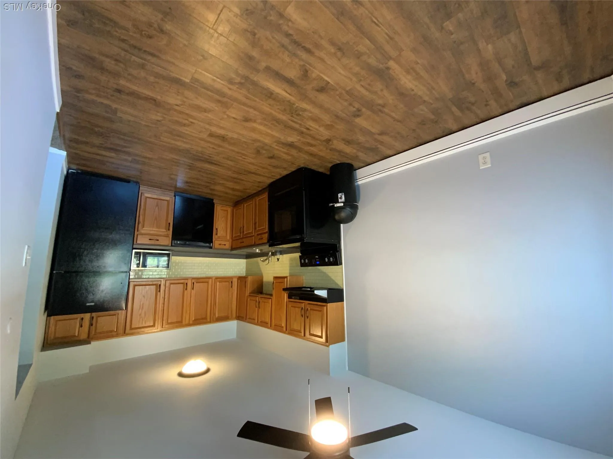 2710 South Road, Poughkeepsie, NY, 1 Bedroom Bedrooms, 4 Room Rooms,1 BathroomBathrooms,Residential Lease,For Rent,South,0,1061947 2710 South Road, Poughkeepsie, NY, 1 Bedroom Bedrooms, 4 Room Rooms,1 BathroomBathrooms,Residential Lease,For Rent,South,0,1061947