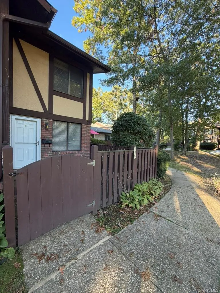 158 Cambridge Drive, Brookhaven, NY, 2 Bedroom Bedrooms, 8 Room Rooms,1 BathroomBathrooms,Residential Lease,For Rent,Cambridge,0,1061957 158 Cambridge Drive, Brookhaven, NY, 2 Bedroom Bedrooms, 8 Room Rooms,1 BathroomBathrooms,Residential Lease,For Rent,Cambridge,0,1061957