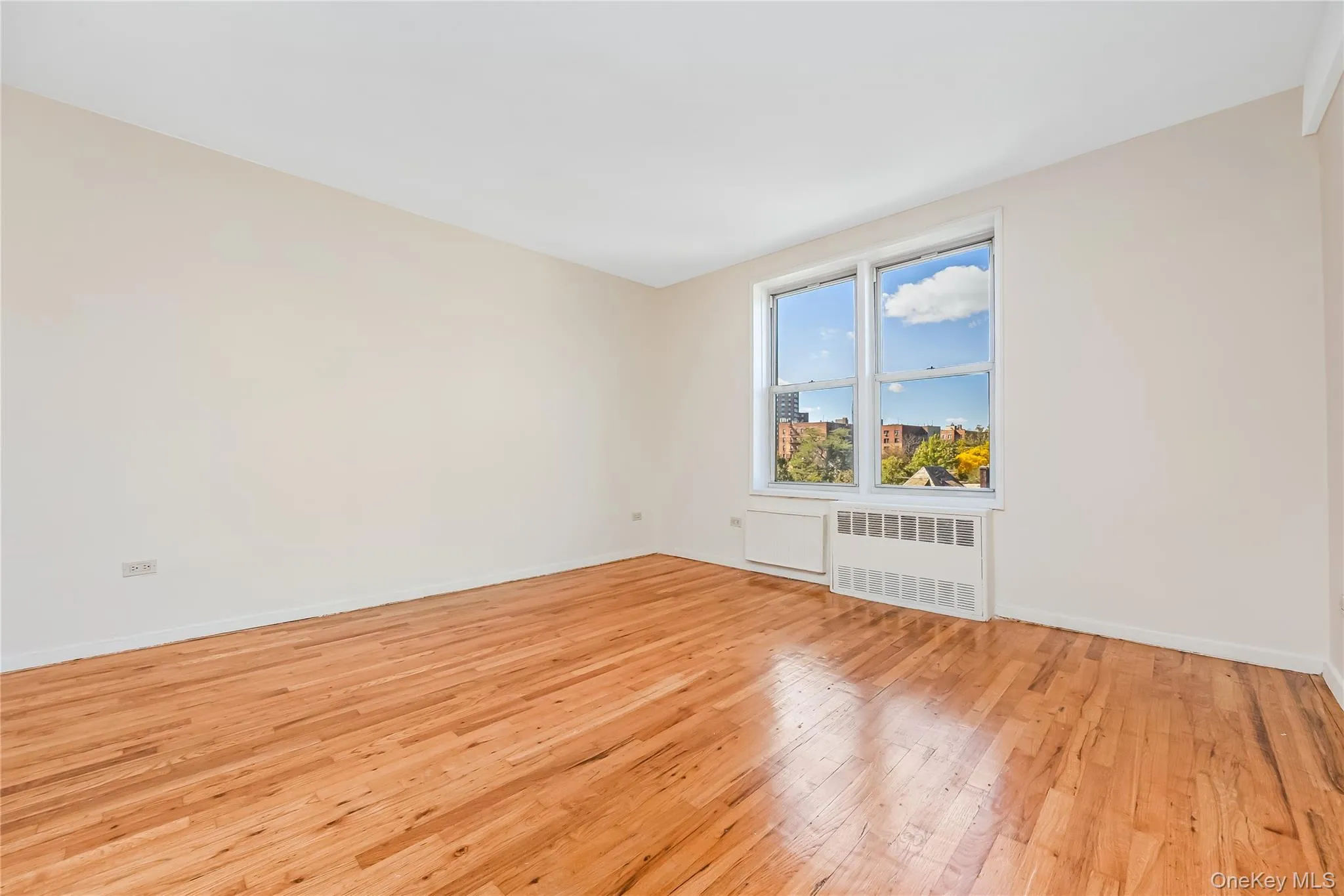83-36 Beverly Road, New York, NY, 2 Bedrooms Bedrooms, 4 Rooms Rooms,1 BathroomBathrooms,Residential,For Rent,Beverly,0,1061958 83-36 Beverly Road, New York, NY, 2 Bedrooms Bedrooms, 4 Rooms Rooms,1 BathroomBathrooms,Residential,For Rent,Beverly,0,1061958