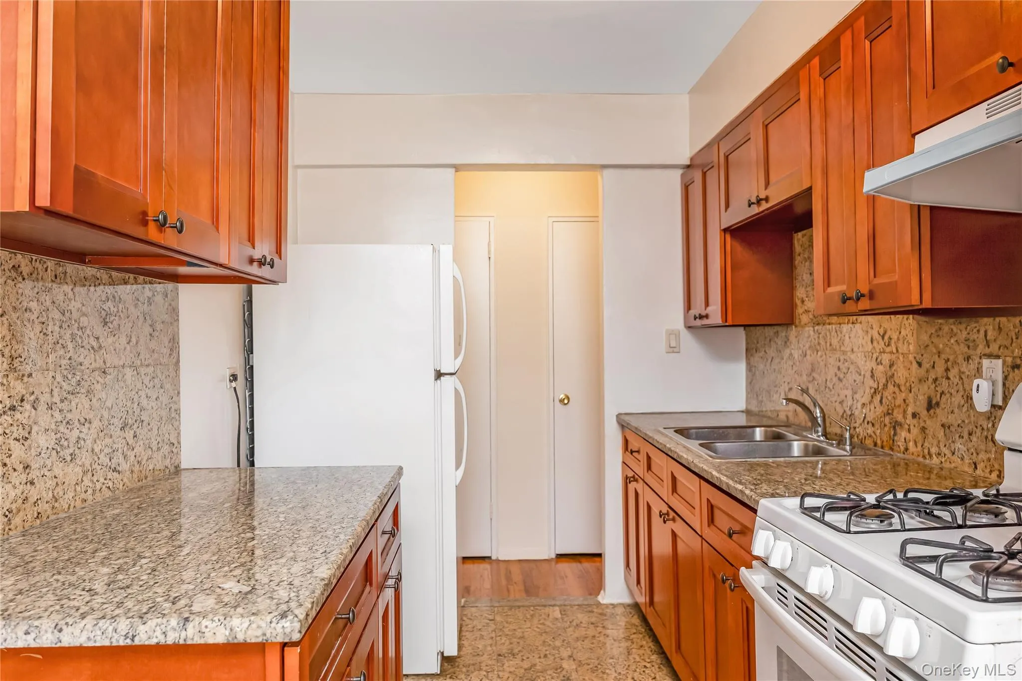 83-36 Beverly Road, New York, NY, 2 Bedrooms Bedrooms, 4 Rooms Rooms,1 BathroomBathrooms,Residential,For Rent,Beverly,0,1061958 83-36 Beverly Road, New York, NY, 2 Bedrooms Bedrooms, 4 Rooms Rooms,1 BathroomBathrooms,Residential,For Rent,Beverly,0,1061958