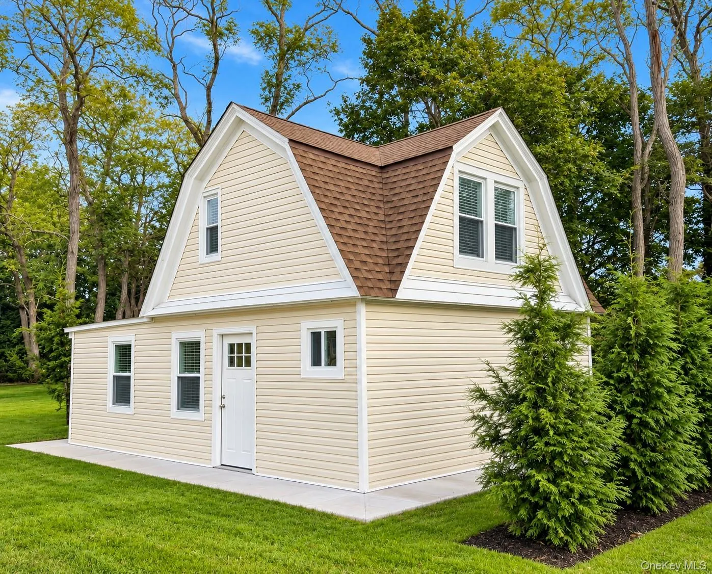 53 Foster Avenue, Southampton, NY, 3 Bedrooms Bedrooms, 6 Rooms Rooms,2 BathroomsBathrooms,Residential,For Rent,Foster,0,1061971 53 Foster Avenue, Southampton, NY, 3 Bedrooms Bedrooms, 6 Rooms Rooms,2 BathroomsBathrooms,Residential,For Rent,Foster,0,1061971
