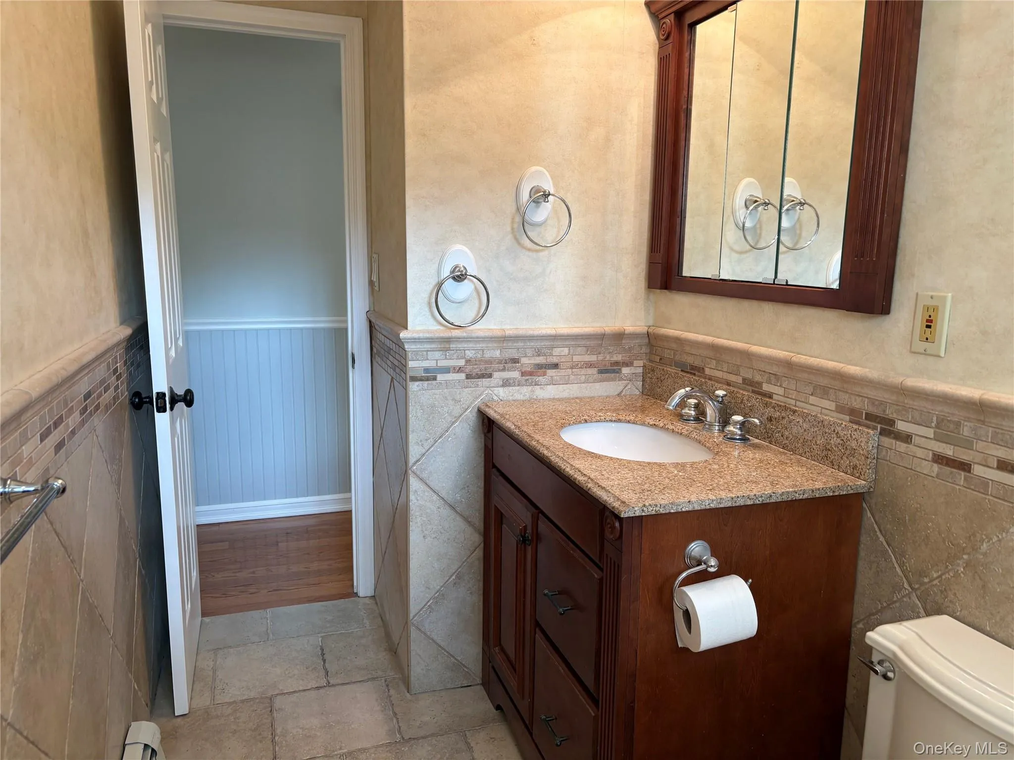6 Warbler Lane, Smithtown, NY, 4 Bedroom Bedrooms, 8 Room Rooms,2 BathroomBathrooms,Residential Lease,For Rent,Warbler,0,1061992 6 Warbler Lane, Smithtown, NY, 4 Bedroom Bedrooms, 8 Room Rooms,2 BathroomBathrooms,Residential Lease,For Rent,Warbler,0,1061992