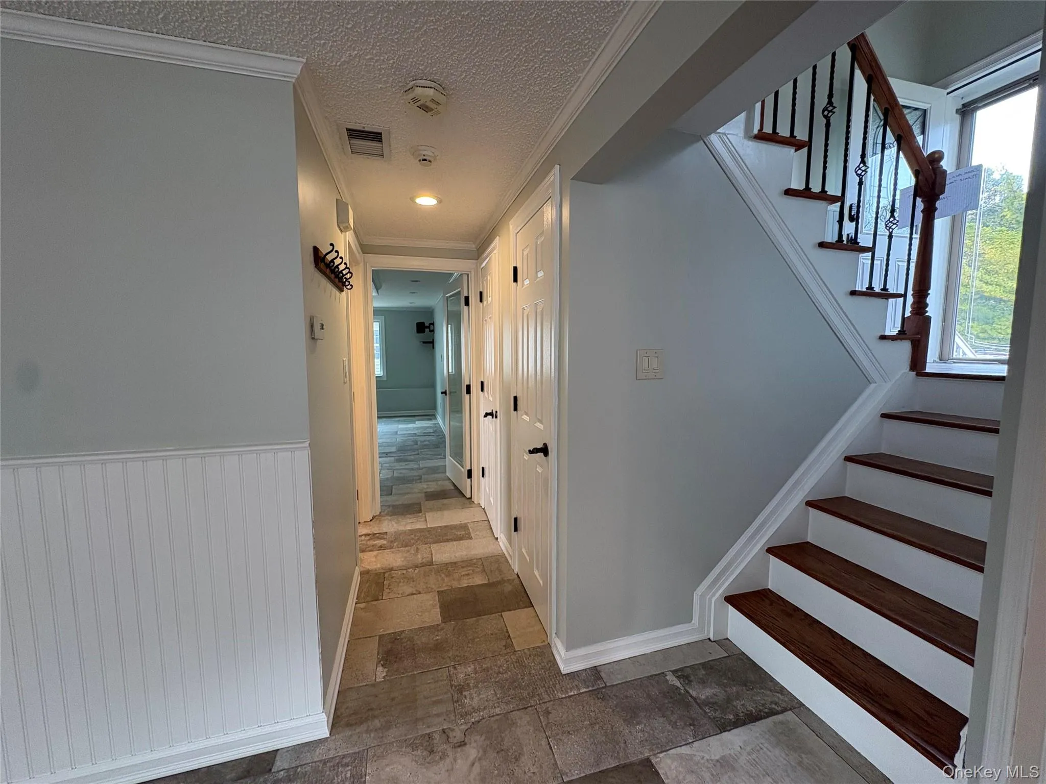 6 Warbler Lane, Smithtown, NY, 4 Bedroom Bedrooms, 8 Room Rooms,2 BathroomBathrooms,Residential Lease,For Rent,Warbler,0,1061992 6 Warbler Lane, Smithtown, NY, 4 Bedroom Bedrooms, 8 Room Rooms,2 BathroomBathrooms,Residential Lease,For Rent,Warbler,0,1061992