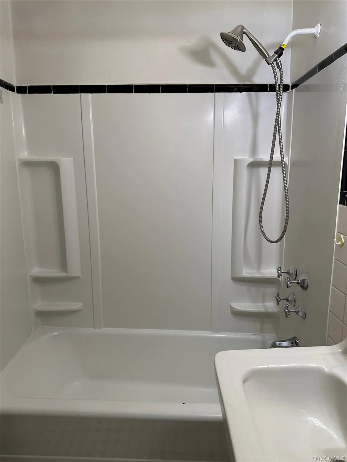 65 North Street, Newburgh (city), NY, 1 Bedroom Bedrooms, 4 Room Rooms,1 BathroomBathrooms,Residential Lease,For Rent,North,0,1062013 65 North Street, Newburgh (city), NY, 1 Bedroom Bedrooms, 4 Room Rooms,1 BathroomBathrooms,Residential Lease,For Rent,North,0,1062013