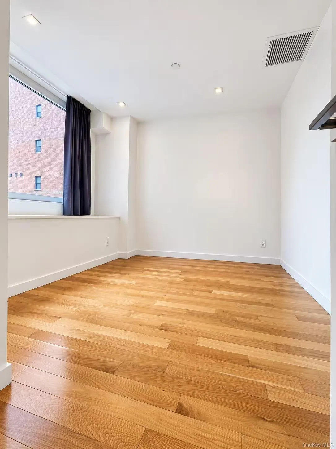4223 Parsons Boulevard, New York, NY, 1 Bedroom Bedrooms, 3 Rooms Rooms,1 BathroomBathrooms,Residential,For Rent,Parsons,0,1062021 4223 Parsons Boulevard, New York, NY, 1 Bedroom Bedrooms, 3 Rooms Rooms,1 BathroomBathrooms,Residential,For Rent,Parsons,0,1062021