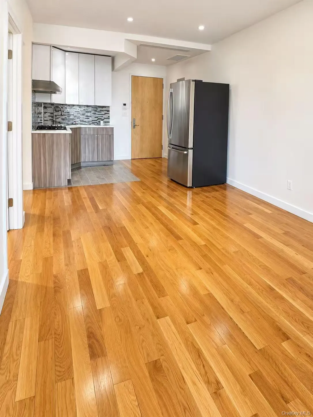 4223 Parsons Boulevard, New York, NY, 1 Bedroom Bedrooms, 3 Rooms Rooms,1 BathroomBathrooms,Residential,For Rent,Parsons,0,1062021 4223 Parsons Boulevard, New York, NY, 1 Bedroom Bedrooms, 3 Rooms Rooms,1 BathroomBathrooms,Residential,For Rent,Parsons,0,1062021