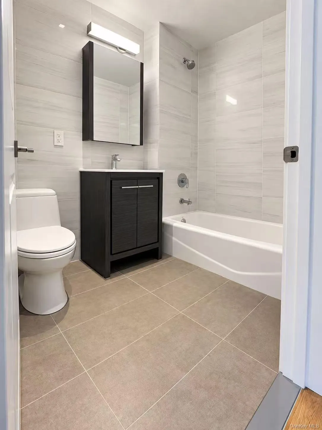 4223 Parsons Boulevard, New York, NY, 1 Bedroom Bedrooms, 3 Rooms Rooms,1 BathroomBathrooms,Residential,For Rent,Parsons,0,1062021 4223 Parsons Boulevard, New York, NY, 1 Bedroom Bedrooms, 3 Rooms Rooms,1 BathroomBathrooms,Residential,For Rent,Parsons,0,1062021