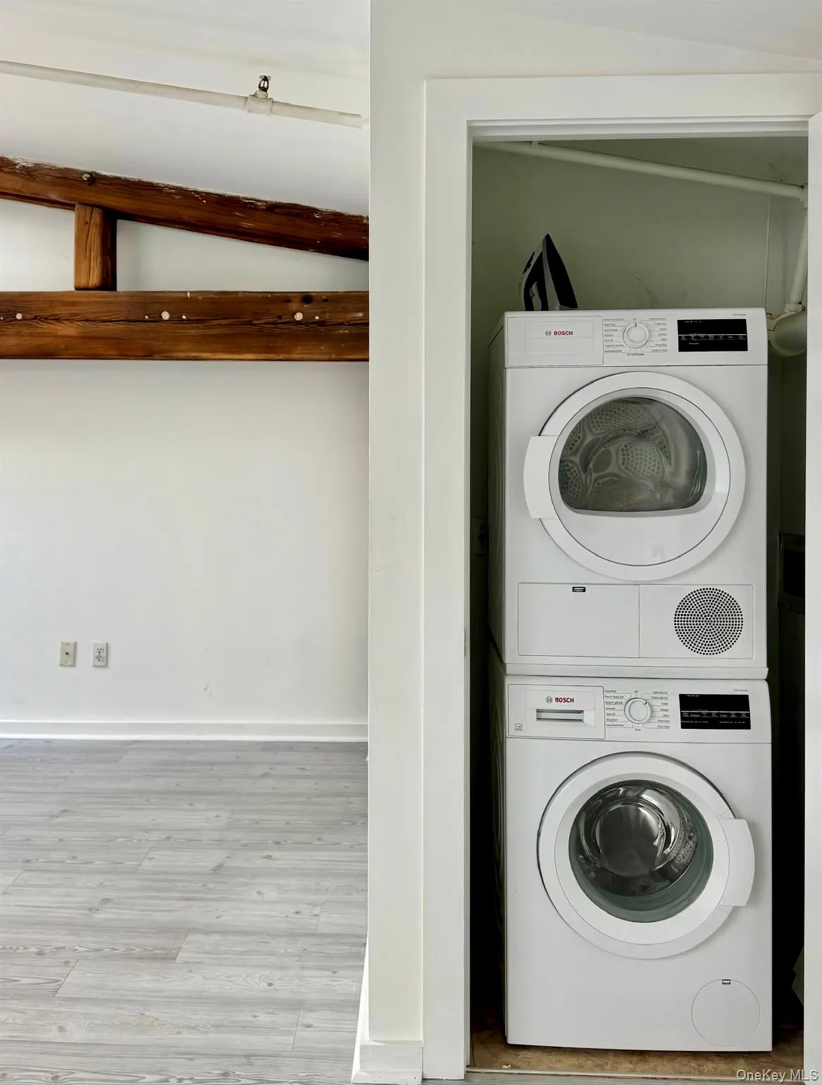 5 Hanna Lane, Beacon, NY, 1 Bedroom Bedrooms, 3 Room Rooms,1 BathroomBathrooms,Residential Lease,For Rent,Hanna,0,1062023 5 Hanna Lane, Beacon, NY, 1 Bedroom Bedrooms, 3 Room Rooms,1 BathroomBathrooms,Residential Lease,For Rent,Hanna,0,1062023