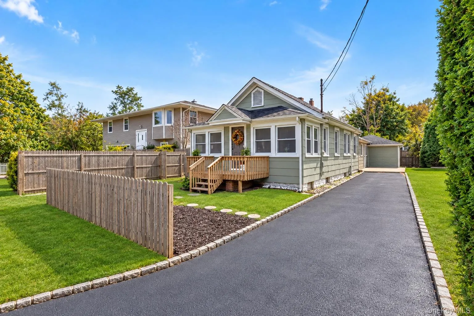 8 Rockne Street, Huntington, NY, 2 Bedrooms Bedrooms, 6 Rooms Rooms,1 BathroomBathrooms,Residential,For Rent,Rockne,0,1062045 8 Rockne Street, Huntington, NY, 2 Bedrooms Bedrooms, 6 Rooms Rooms,1 BathroomBathrooms,Residential,For Rent,Rockne,0,1062045