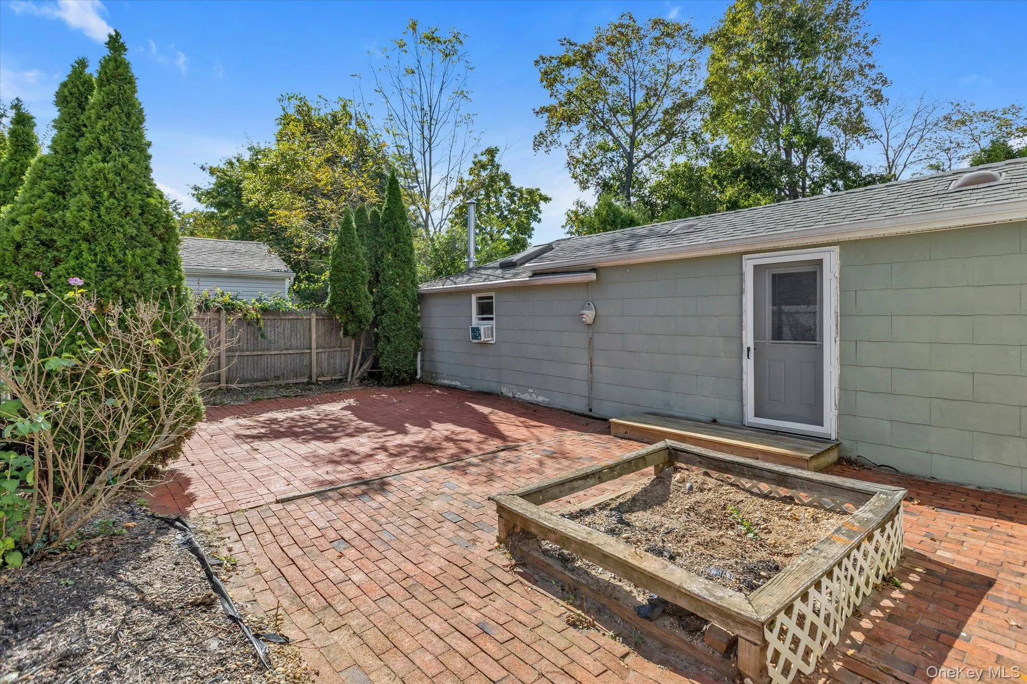 8 Rockne Street, Huntington, NY, 2 Bedrooms Bedrooms, 6 Rooms Rooms,1 BathroomBathrooms,Residential,For Rent,Rockne,0,1062045 8 Rockne Street, Huntington, NY, 2 Bedrooms Bedrooms, 6 Rooms Rooms,1 BathroomBathrooms,Residential,For Rent,Rockne,0,1062045