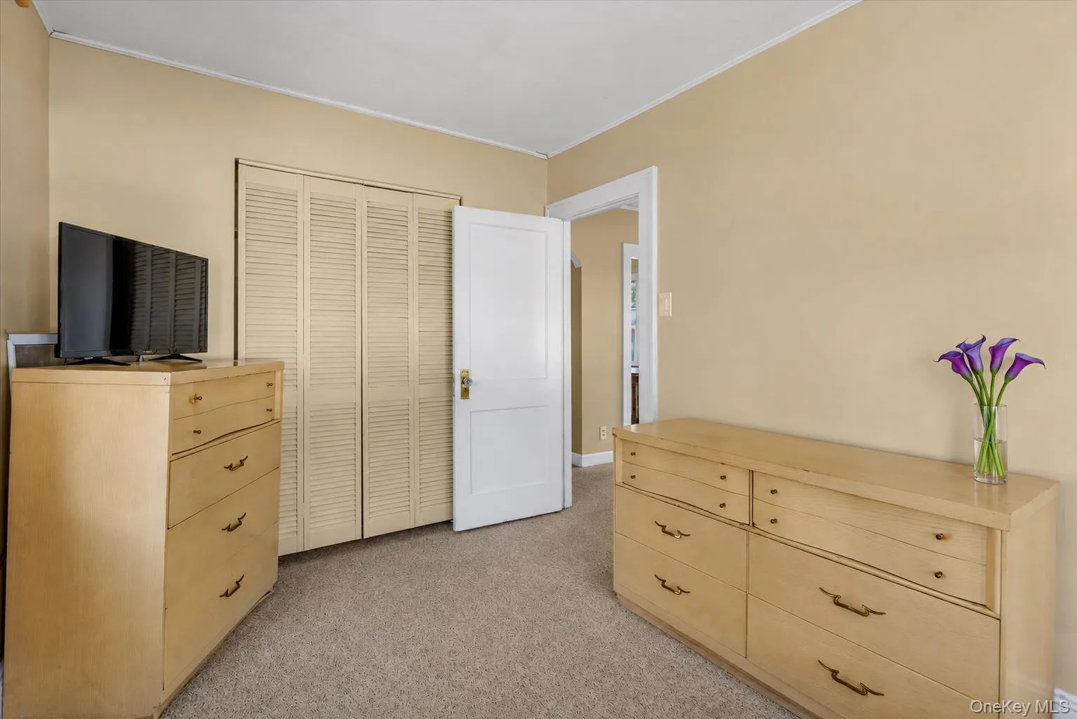 8 Rockne Street, Huntington, NY, 2 Bedrooms Bedrooms, 6 Rooms Rooms,1 BathroomBathrooms,Residential,For Rent,Rockne,0,1062045 8 Rockne Street, Huntington, NY, 2 Bedrooms Bedrooms, 6 Rooms Rooms,1 BathroomBathrooms,Residential,For Rent,Rockne,0,1062045