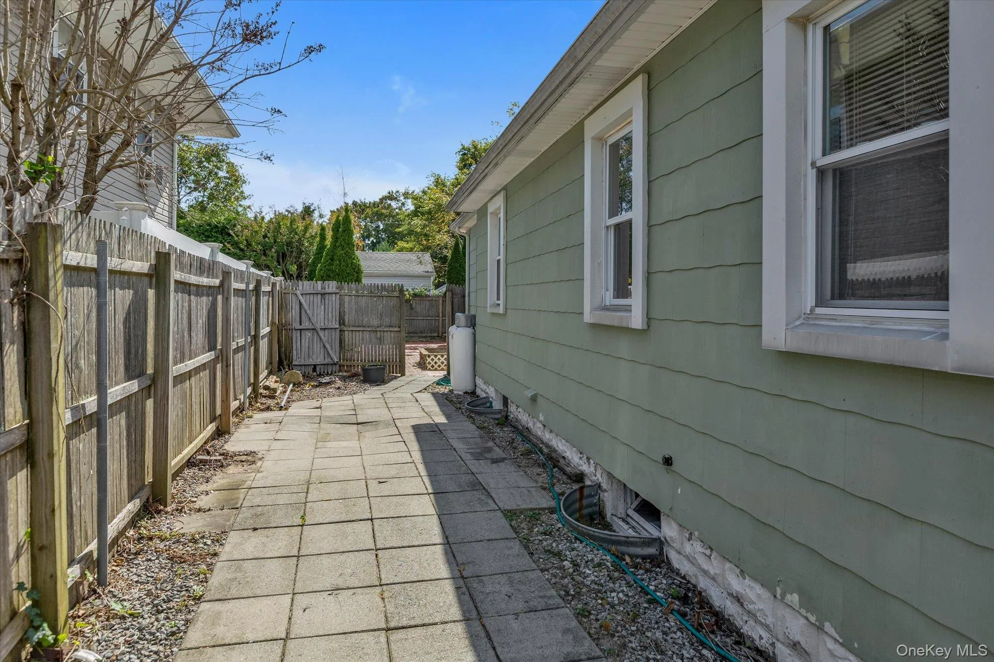 8 Rockne Street, Huntington, NY, 2 Bedrooms Bedrooms, 6 Rooms Rooms,1 BathroomBathrooms,Residential,For Rent,Rockne,0,1062045 8 Rockne Street, Huntington, NY, 2 Bedrooms Bedrooms, 6 Rooms Rooms,1 BathroomBathrooms,Residential,For Rent,Rockne,0,1062045