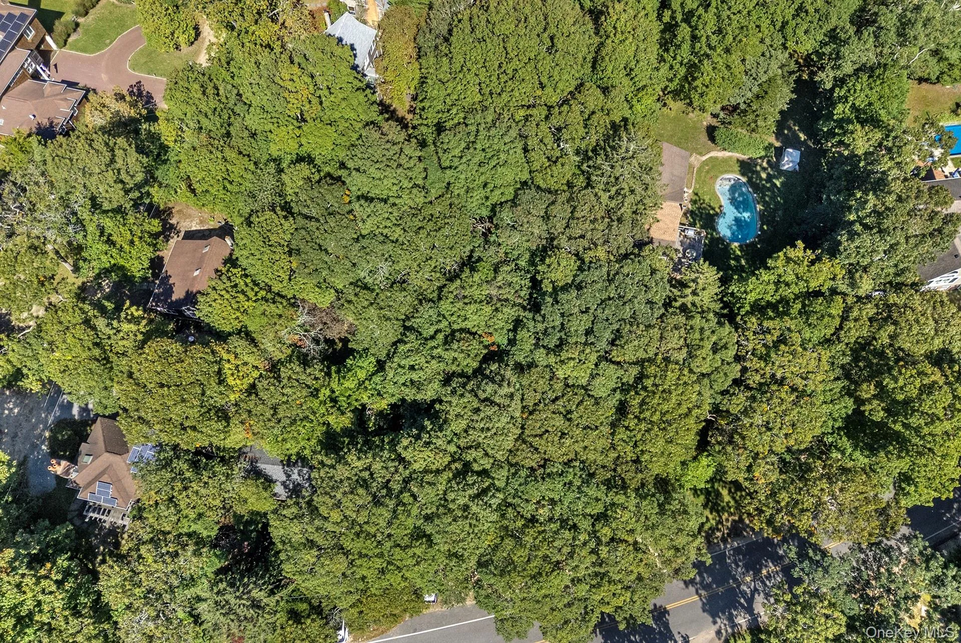 27 Maidstone Park Road, East Hampton, New York 11937