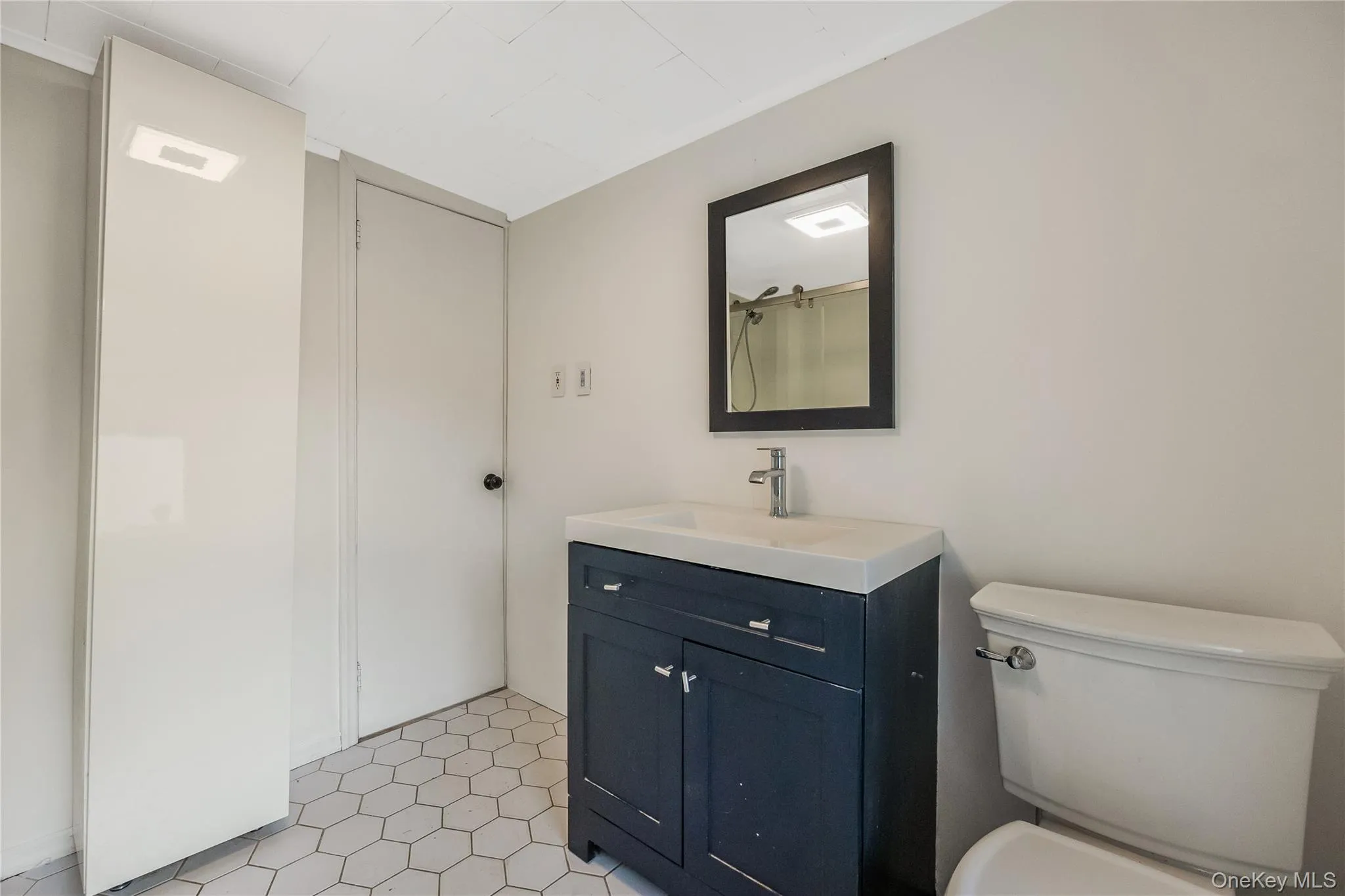 56 Orchard Road, Brookhaven, NY, 3 Bedrooms Bedrooms, 7 Rooms Rooms,1 BathroomBathrooms,Residential,For Rent,Orchard,0,1062051 56 Orchard Road, Brookhaven, NY, 3 Bedrooms Bedrooms, 7 Rooms Rooms,1 BathroomBathrooms,Residential,For Rent,Orchard,0,1062051