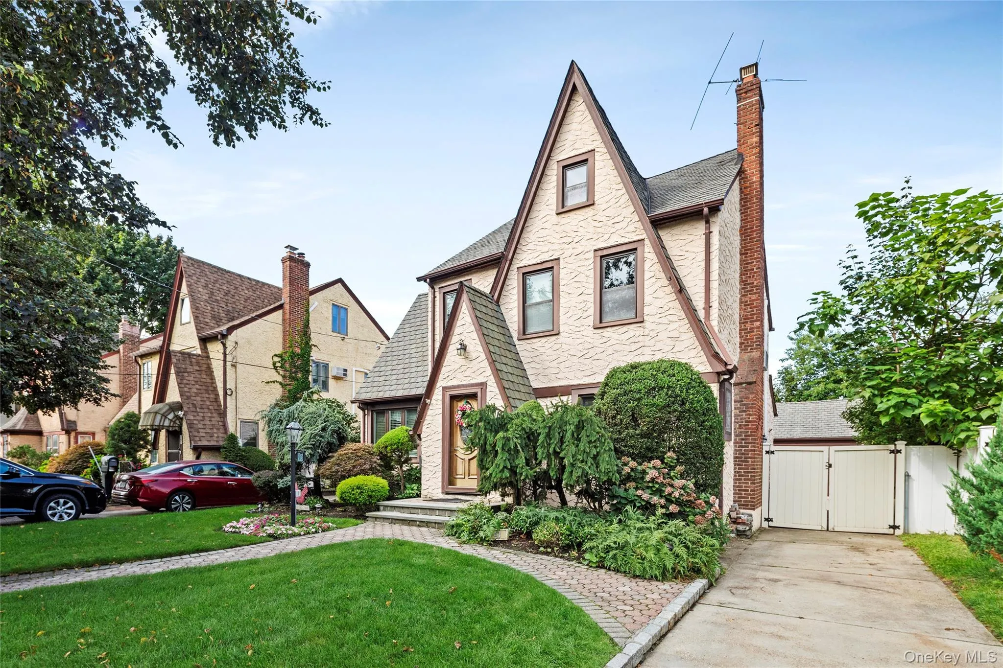 43 Marlborough Road, Hempstead, NY, 4 Bedrooms Bedrooms, 9 Rooms Rooms,2 BathroomsBathrooms,Residential,For Rent,Marlborough,0,1062054 43 Marlborough Road, Hempstead, NY, 4 Bedrooms Bedrooms, 9 Rooms Rooms,2 BathroomsBathrooms,Residential,For Rent,Marlborough,0,1062054