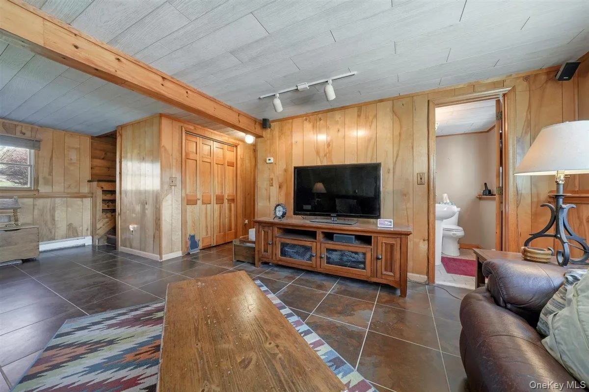 242 Prospect Road, Blooming Grove, NY, 3 Bedrooms Bedrooms, 6 Rooms Rooms,1 BathroomBathrooms,Residential,For Rent,Prospect,0,1062059 242 Prospect Road, Blooming Grove, NY, 3 Bedrooms Bedrooms, 6 Rooms Rooms,1 BathroomBathrooms,Residential,For Rent,Prospect,0,1062059