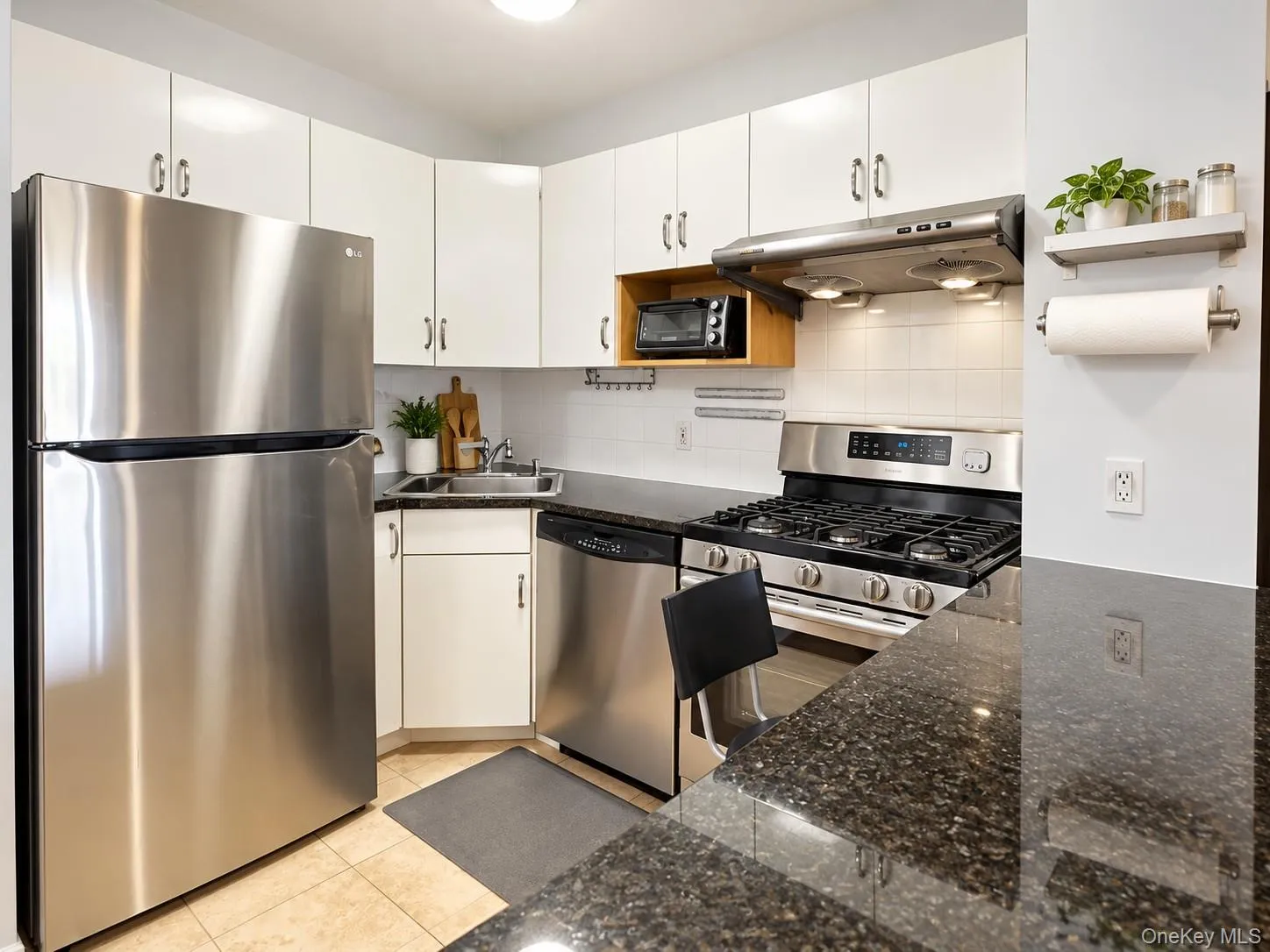 7836 46th Avenue, New York, NY, 1 Bedroom Bedrooms, 4 Rooms Rooms,1 BathroomBathrooms,Residential,For Rent,46th,0,1062067 7836 46th Avenue, New York, NY, 1 Bedroom Bedrooms, 4 Rooms Rooms,1 BathroomBathrooms,Residential,For Rent,46th,0,1062067