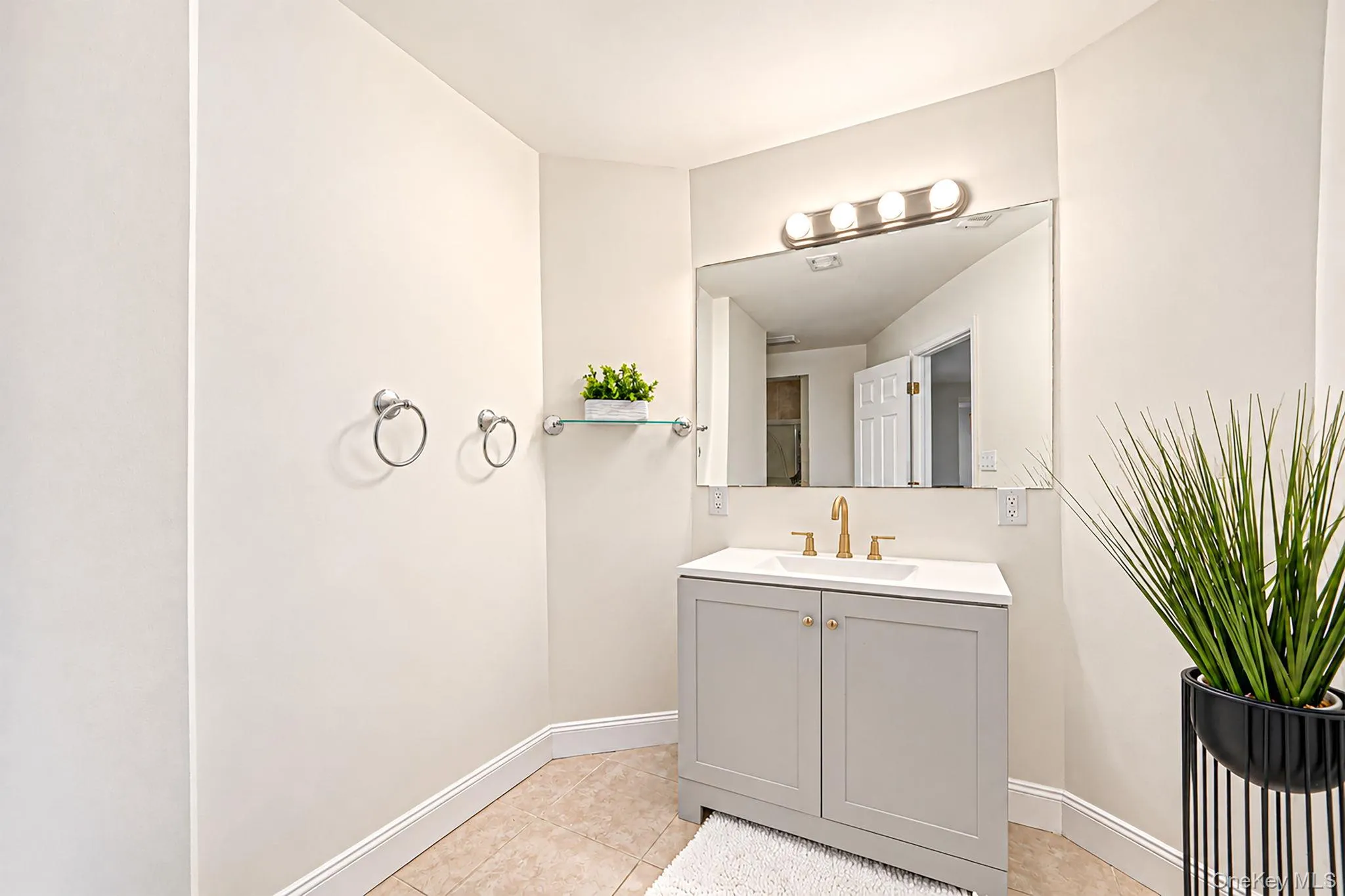 1 Westover Court, Brookhaven, NY, 6 Bedrooms Bedrooms, 15 Rooms Rooms,6 BathroomsBathrooms,Residential,For Rent,Westover,0,1062071 1 Westover Court, Brookhaven, NY, 6 Bedrooms Bedrooms, 15 Rooms Rooms,6 BathroomsBathrooms,Residential,For Rent,Westover,0,1062071