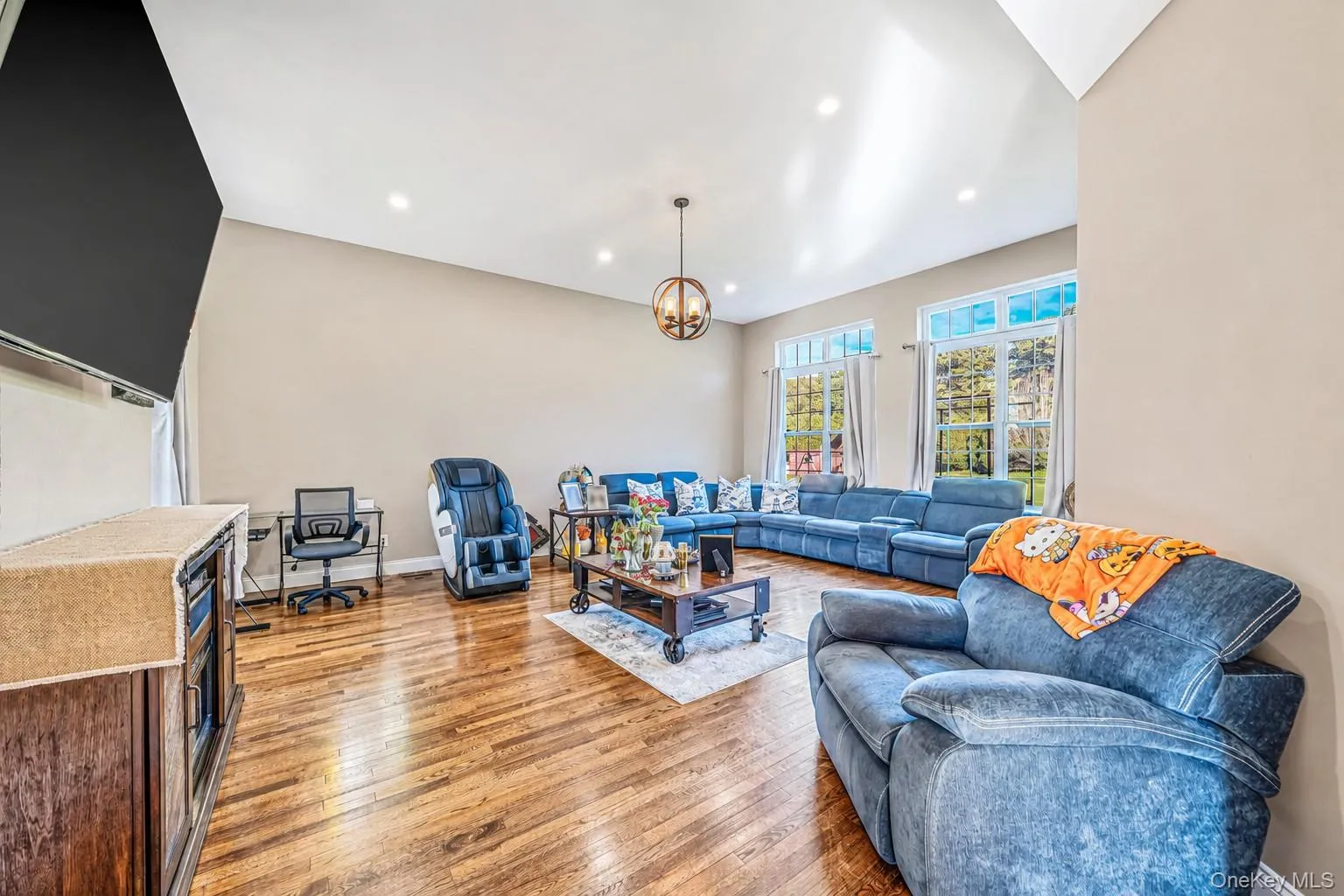 1 Westover Court, Brookhaven, NY, 6 Bedrooms Bedrooms, 15 Rooms Rooms,6 BathroomsBathrooms,Residential,For Rent,Westover,0,1062071 1 Westover Court, Brookhaven, NY, 6 Bedrooms Bedrooms, 15 Rooms Rooms,6 BathroomsBathrooms,Residential,For Rent,Westover,0,1062071