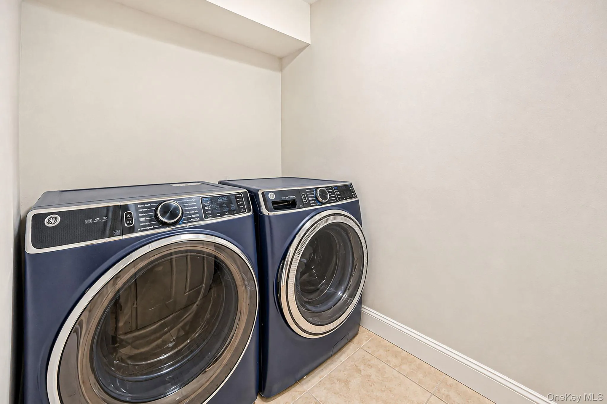 1 Westover Court, Brookhaven, NY, 6 Bedrooms Bedrooms, 15 Rooms Rooms,6 BathroomsBathrooms,Residential,For Rent,Westover,0,1062071 1 Westover Court, Brookhaven, NY, 6 Bedrooms Bedrooms, 15 Rooms Rooms,6 BathroomsBathrooms,Residential,For Rent,Westover,0,1062071