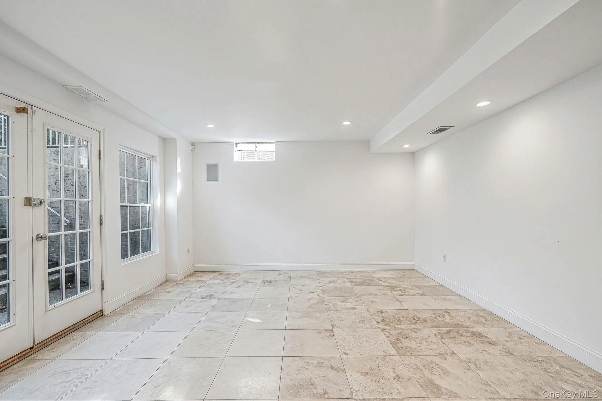 1 Westover Court, Brookhaven, NY, 6 Bedrooms Bedrooms, 15 Rooms Rooms,6 BathroomsBathrooms,Residential,For Rent,Westover,0,1062071 1 Westover Court, Brookhaven, NY, 6 Bedrooms Bedrooms, 15 Rooms Rooms,6 BathroomsBathrooms,Residential,For Rent,Westover,0,1062071