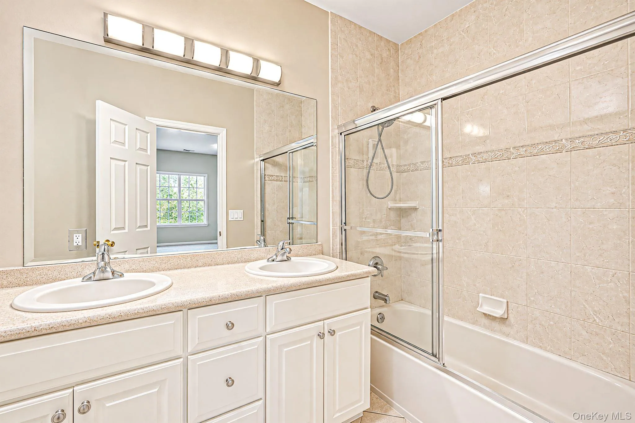1 Westover Court, Brookhaven, NY, 6 Bedrooms Bedrooms, 15 Rooms Rooms,6 BathroomsBathrooms,Residential,For Rent,Westover,0,1062071 1 Westover Court, Brookhaven, NY, 6 Bedrooms Bedrooms, 15 Rooms Rooms,6 BathroomsBathrooms,Residential,For Rent,Westover,0,1062071