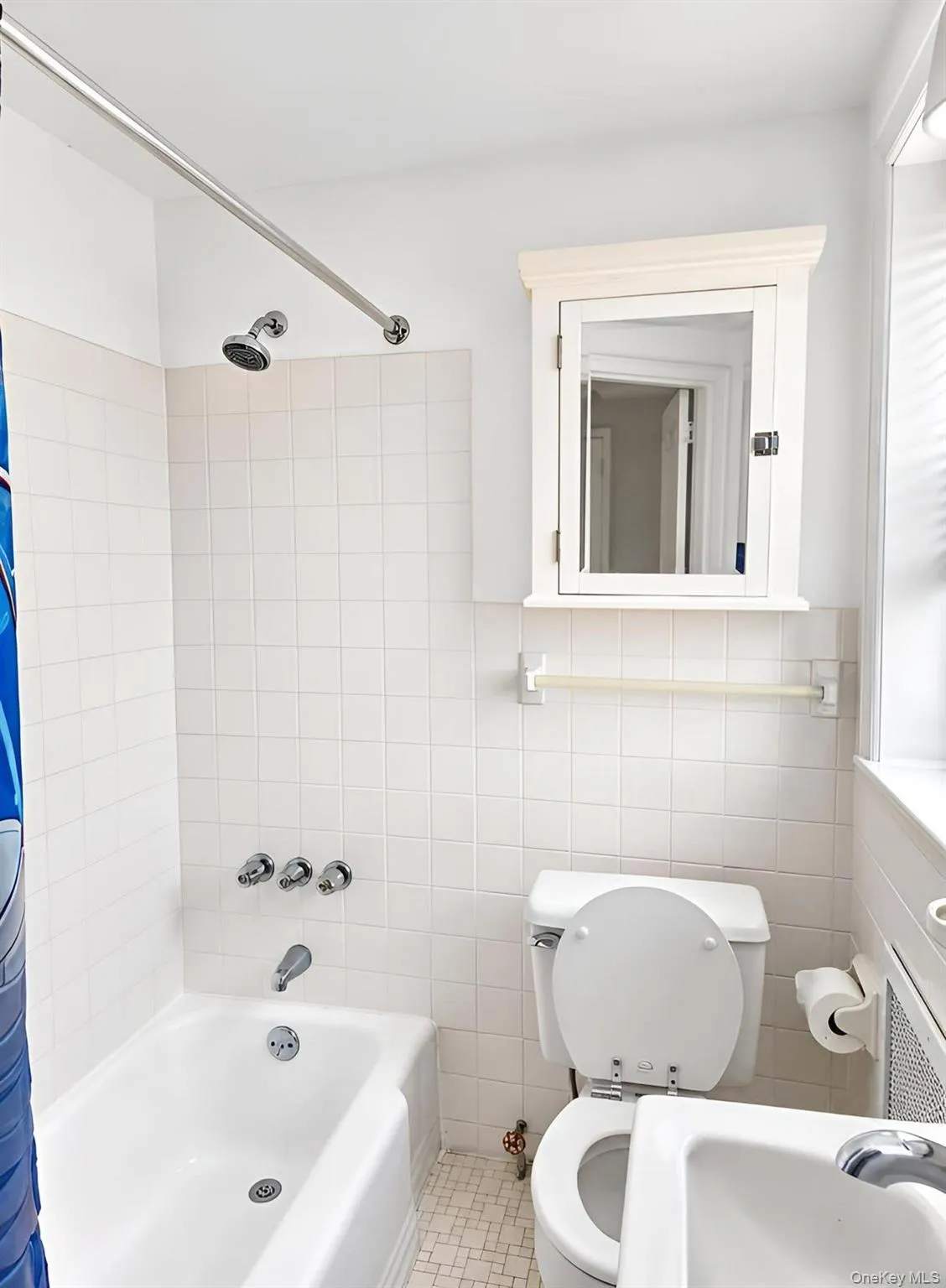 158 Lake Avenue, Eastchester, NY, 1 Bedroom Bedrooms, 3 Rooms Rooms,1 BathroomBathrooms,Residential Lease,For Rent,Lake,0,1062073 158 Lake Avenue, Eastchester, NY, 1 Bedroom Bedrooms, 3 Rooms Rooms,1 BathroomBathrooms,Residential Lease,For Rent,Lake,0,1062073