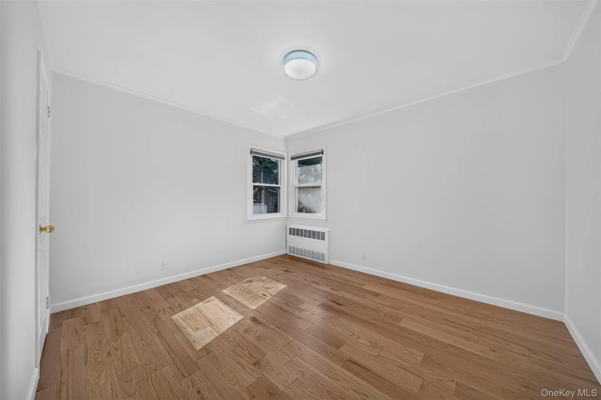 26240 60th Road, New York, NY, 3 Bedroom Bedrooms, 7 Room Rooms,2 BathroomBathrooms,Residential Lease,For Rent,60th,0,1062079 26240 60th Road, New York, NY, 3 Bedroom Bedrooms, 7 Room Rooms,2 BathroomBathrooms,Residential Lease,For Rent,60th,0,1062079