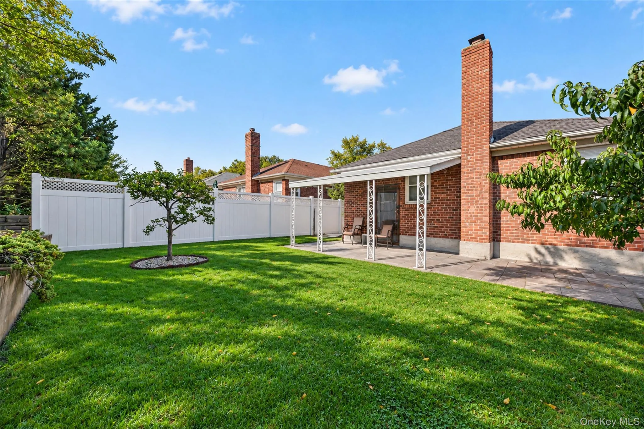 26240 60th Road, New York, NY, 3 Bedroom Bedrooms, 7 Room Rooms,2 BathroomBathrooms,Residential Lease,For Rent,60th,0,1062079 26240 60th Road, New York, NY, 3 Bedroom Bedrooms, 7 Room Rooms,2 BathroomBathrooms,Residential Lease,For Rent,60th,0,1062079