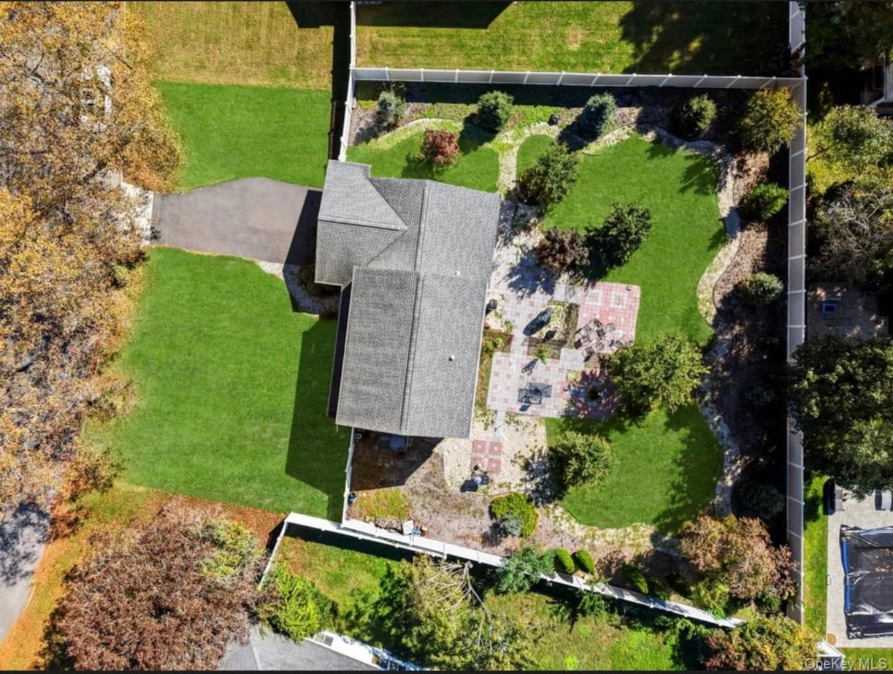 18 Magic Mountain Drive, Brookhaven, NY, 4 Bedrooms Bedrooms, 6 Rooms Rooms,3 BathroomsBathrooms,Residential,For Rent,Magic Mountain,0,1062087 18 Magic Mountain Drive, Brookhaven, NY, 4 Bedrooms Bedrooms, 6 Rooms Rooms,3 BathroomsBathrooms,Residential,For Rent,Magic Mountain,0,1062087