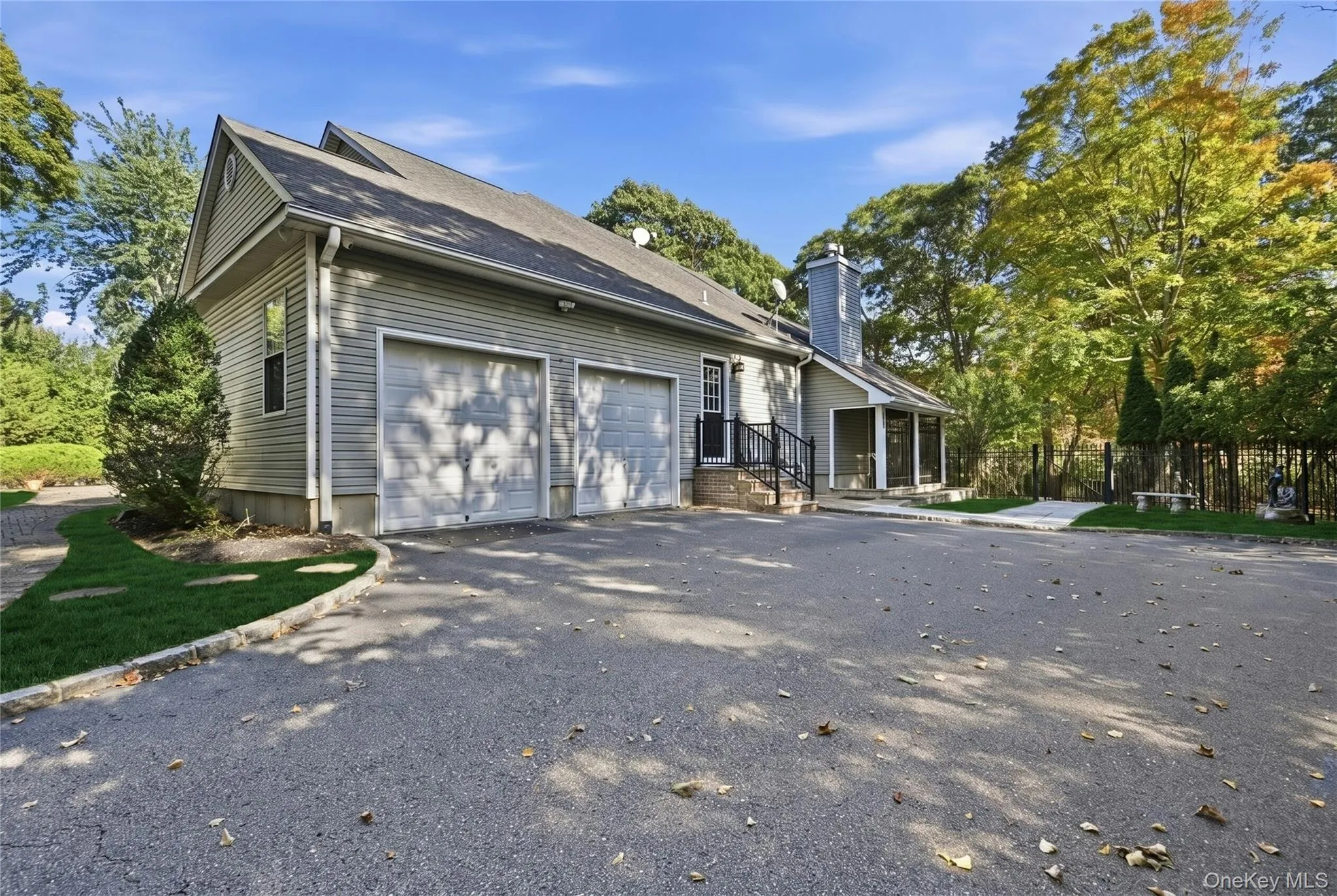 23 Moss Creek Lane, Brookhaven, NY, 5 Bedrooms Bedrooms, 11 Rooms Rooms,4 BathroomsBathrooms,Residential,For Rent,Moss Creek,0,1062088 23 Moss Creek Lane, Brookhaven, NY, 5 Bedrooms Bedrooms, 11 Rooms Rooms,4 BathroomsBathrooms,Residential,For Rent,Moss Creek,0,1062088