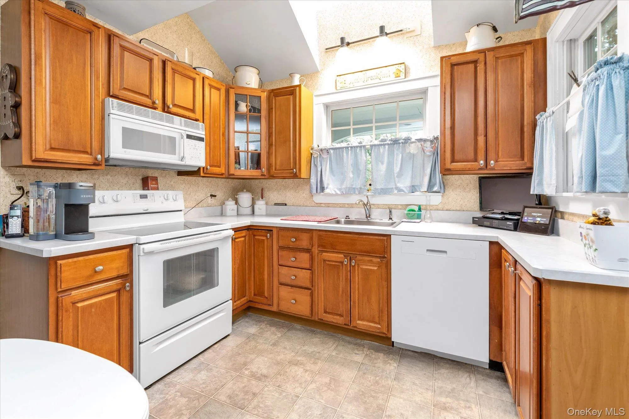 2483 Hicks Street, Hempstead, NY, 3 Bedrooms Bedrooms, 7 Rooms Rooms,2 BathroomsBathrooms,Residential,For Rent,Hicks,0,1062106 2483 Hicks Street, Hempstead, NY, 3 Bedrooms Bedrooms, 7 Rooms Rooms,2 BathroomsBathrooms,Residential,For Rent,Hicks,0,1062106
