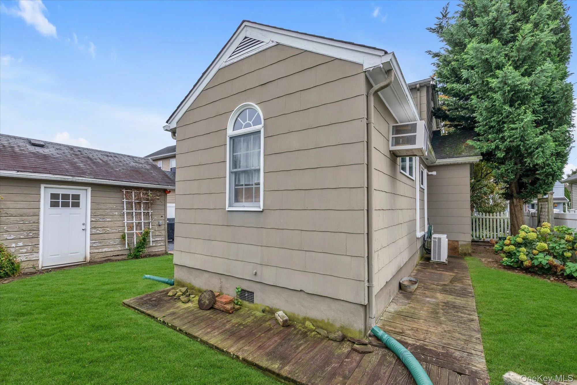 2483 Hicks Street, Hempstead, NY, 3 Bedrooms Bedrooms, 7 Rooms Rooms,2 BathroomsBathrooms,Residential,For Rent,Hicks,0,1062106 2483 Hicks Street, Hempstead, NY, 3 Bedrooms Bedrooms, 7 Rooms Rooms,2 BathroomsBathrooms,Residential,For Rent,Hicks,0,1062106