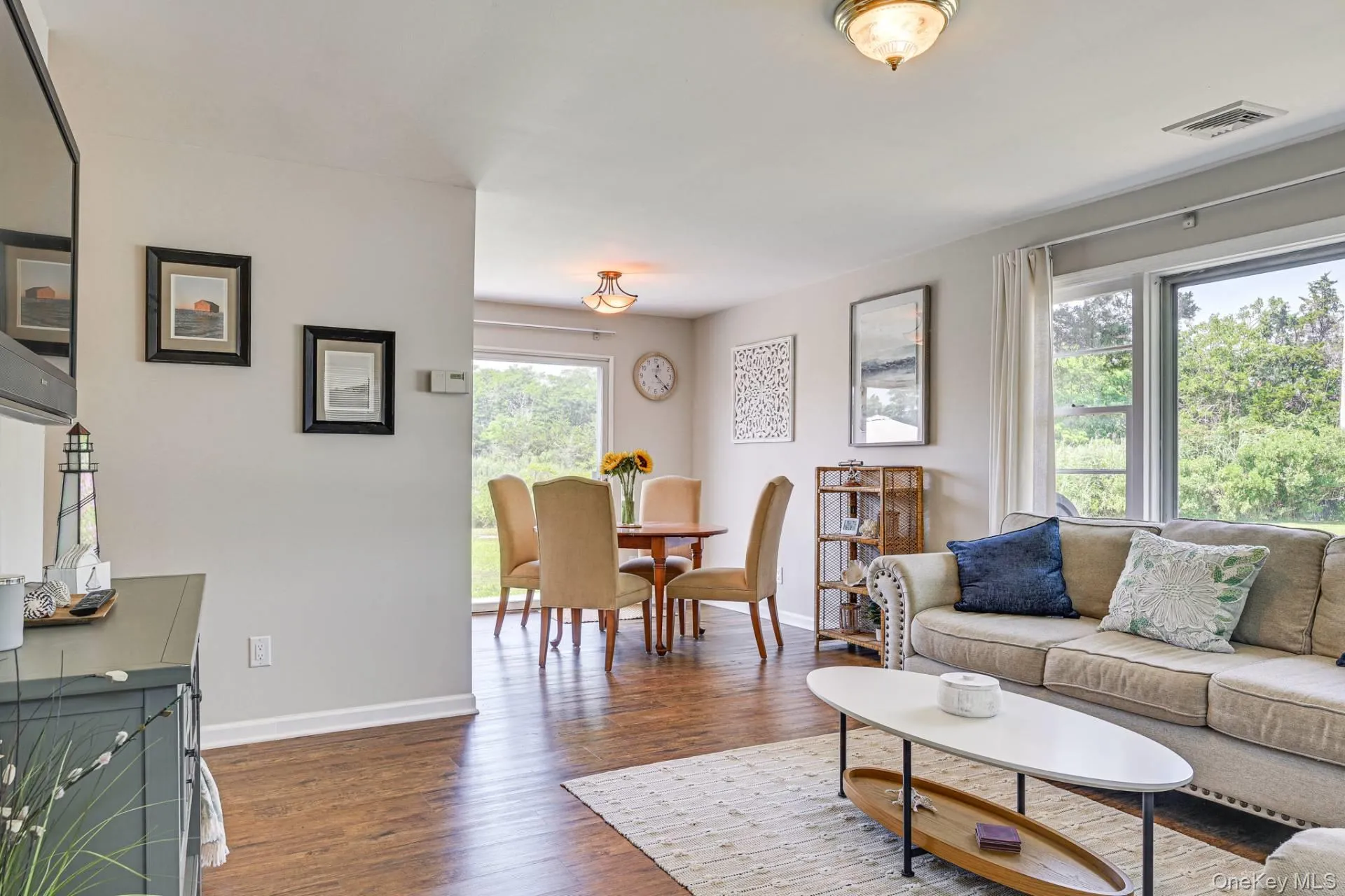25 Seatuck Lane, Southampton, NY, 3 Bedroom Bedrooms, 5 Room Rooms,2 BathroomBathrooms,Residential Lease,For Rent,Seatuck,0,1062124 25 Seatuck Lane, Southampton, NY, 3 Bedroom Bedrooms, 5 Room Rooms,2 BathroomBathrooms,Residential Lease,For Rent,Seatuck,0,1062124