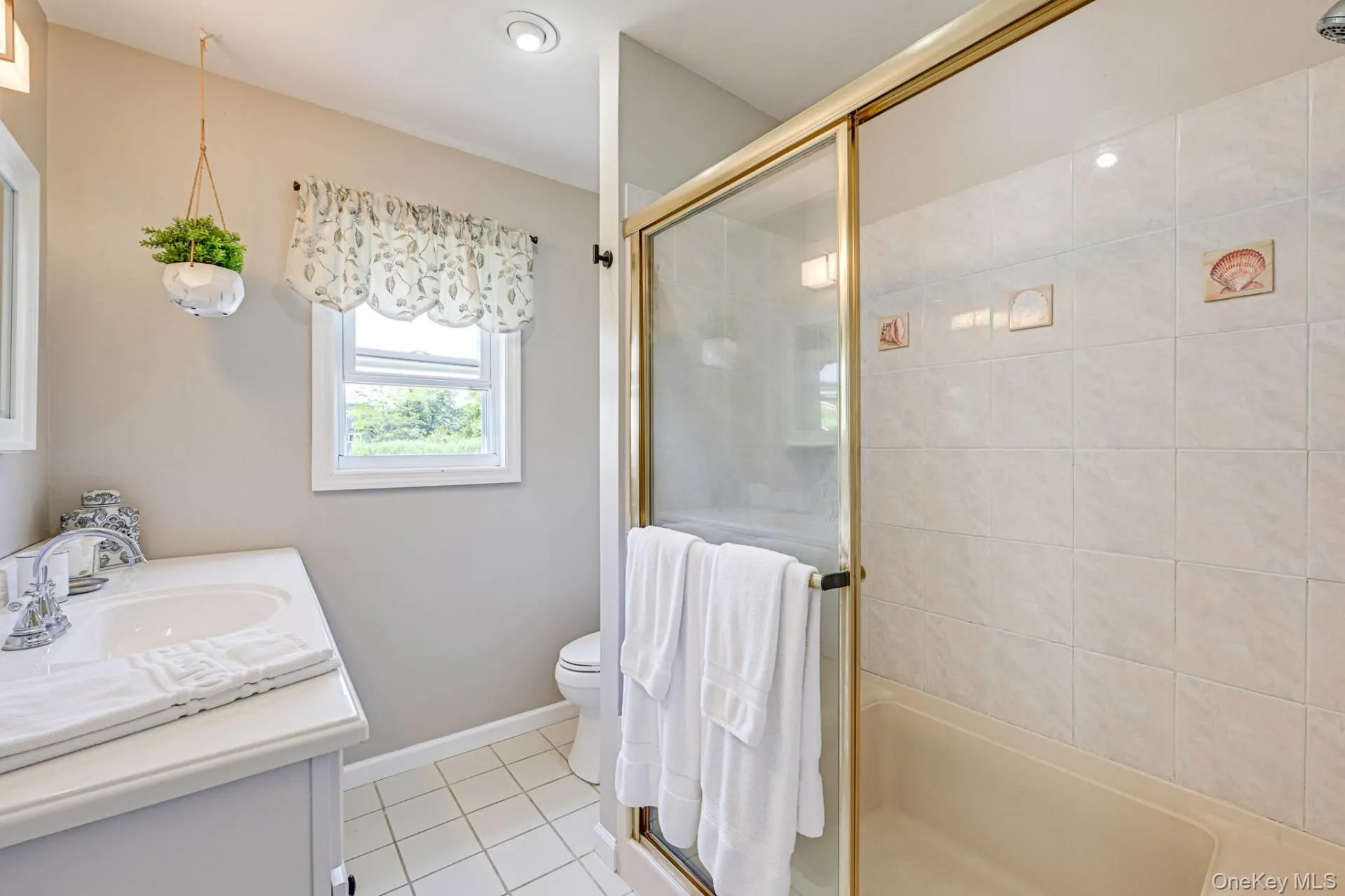 25 Seatuck Lane, Southampton, NY, 3 Bedroom Bedrooms, 5 Room Rooms,2 BathroomBathrooms,Residential Lease,For Rent,Seatuck,0,1062124 25 Seatuck Lane, Southampton, NY, 3 Bedroom Bedrooms, 5 Room Rooms,2 BathroomBathrooms,Residential Lease,For Rent,Seatuck,0,1062124