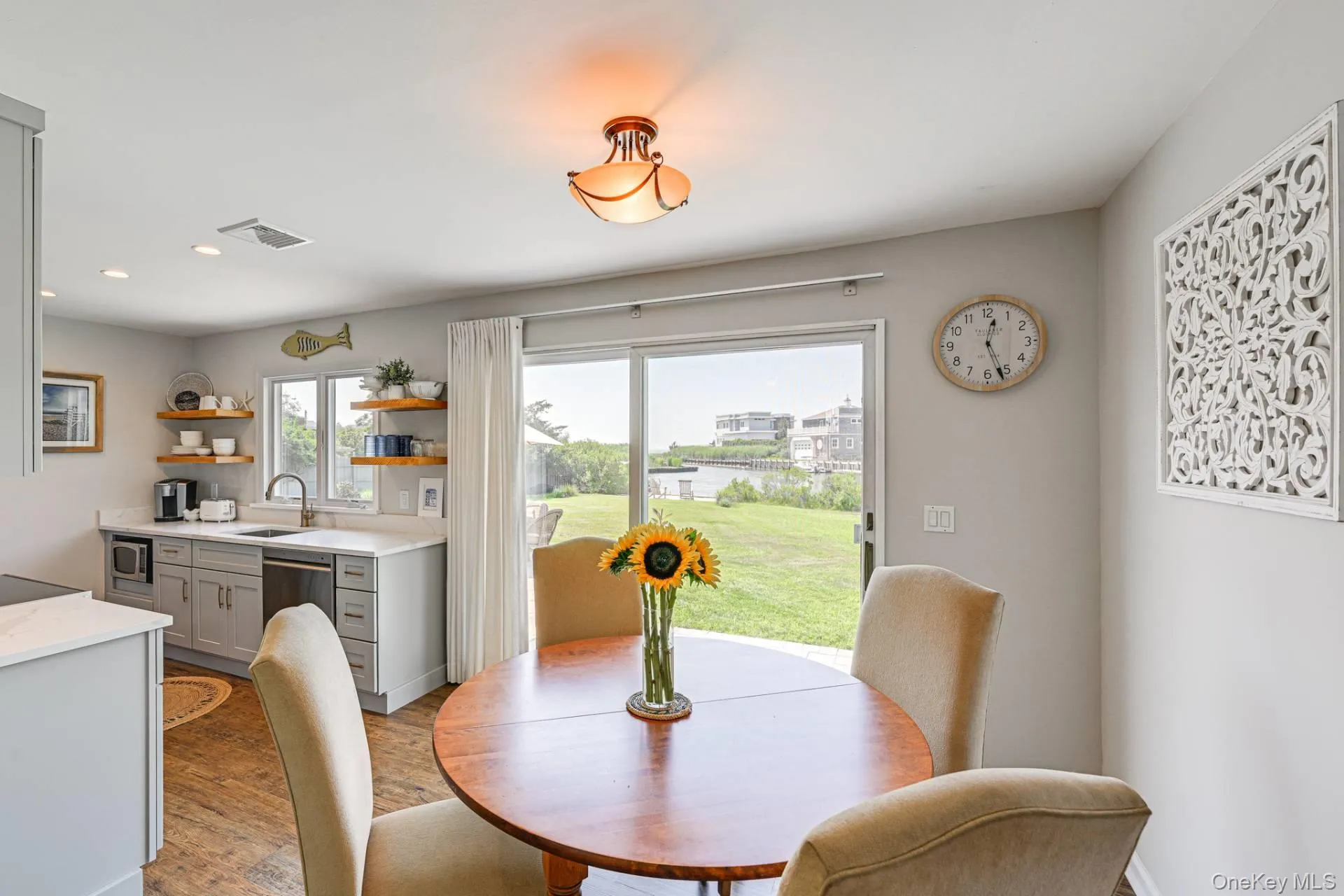 25 Seatuck Lane, Southampton, NY, 3 Bedroom Bedrooms, 5 Room Rooms,2 BathroomBathrooms,Residential Lease,For Rent,Seatuck,0,1062124 25 Seatuck Lane, Southampton, NY, 3 Bedroom Bedrooms, 5 Room Rooms,2 BathroomBathrooms,Residential Lease,For Rent,Seatuck,0,1062124