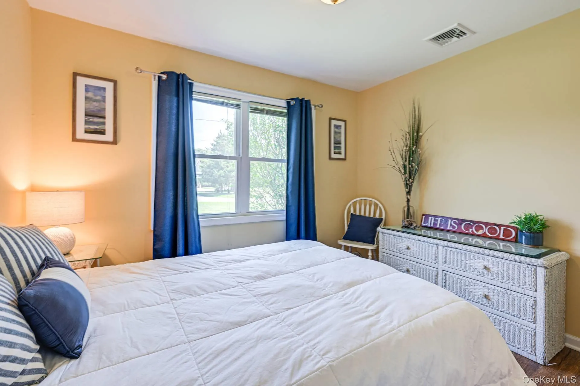 25 Seatuck Lane, Southampton, NY, 3 Bedroom Bedrooms, 5 Room Rooms,2 BathroomBathrooms,Residential Lease,For Rent,Seatuck,0,1062124 25 Seatuck Lane, Southampton, NY, 3 Bedroom Bedrooms, 5 Room Rooms,2 BathroomBathrooms,Residential Lease,For Rent,Seatuck,0,1062124