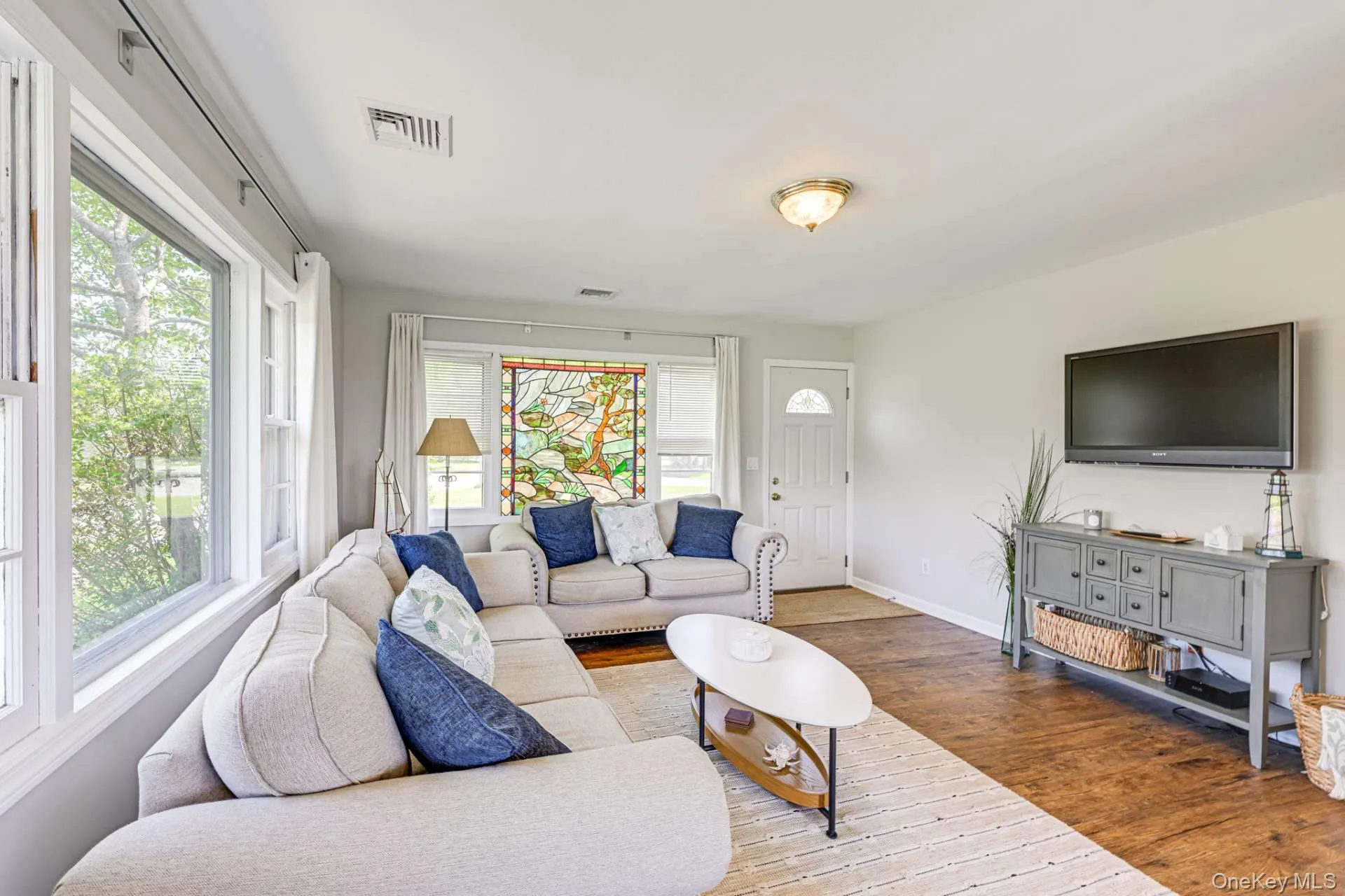 25 Seatuck Lane, Southampton, NY, 3 Bedroom Bedrooms, 5 Room Rooms,2 BathroomBathrooms,Residential Lease,For Rent,Seatuck,0,1062124 25 Seatuck Lane, Southampton, NY, 3 Bedroom Bedrooms, 5 Room Rooms,2 BathroomBathrooms,Residential Lease,For Rent,Seatuck,0,1062124