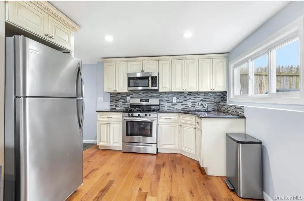 2 Somers Lane, Brookhaven, NY, 5 Bedroom Bedrooms, 8 Room Rooms,3 BathroomBathrooms,Residential Lease,For Rent,Somers,0,1062129 2 Somers Lane, Brookhaven, NY, 5 Bedroom Bedrooms, 8 Room Rooms,3 BathroomBathrooms,Residential Lease,For Rent,Somers,0,1062129