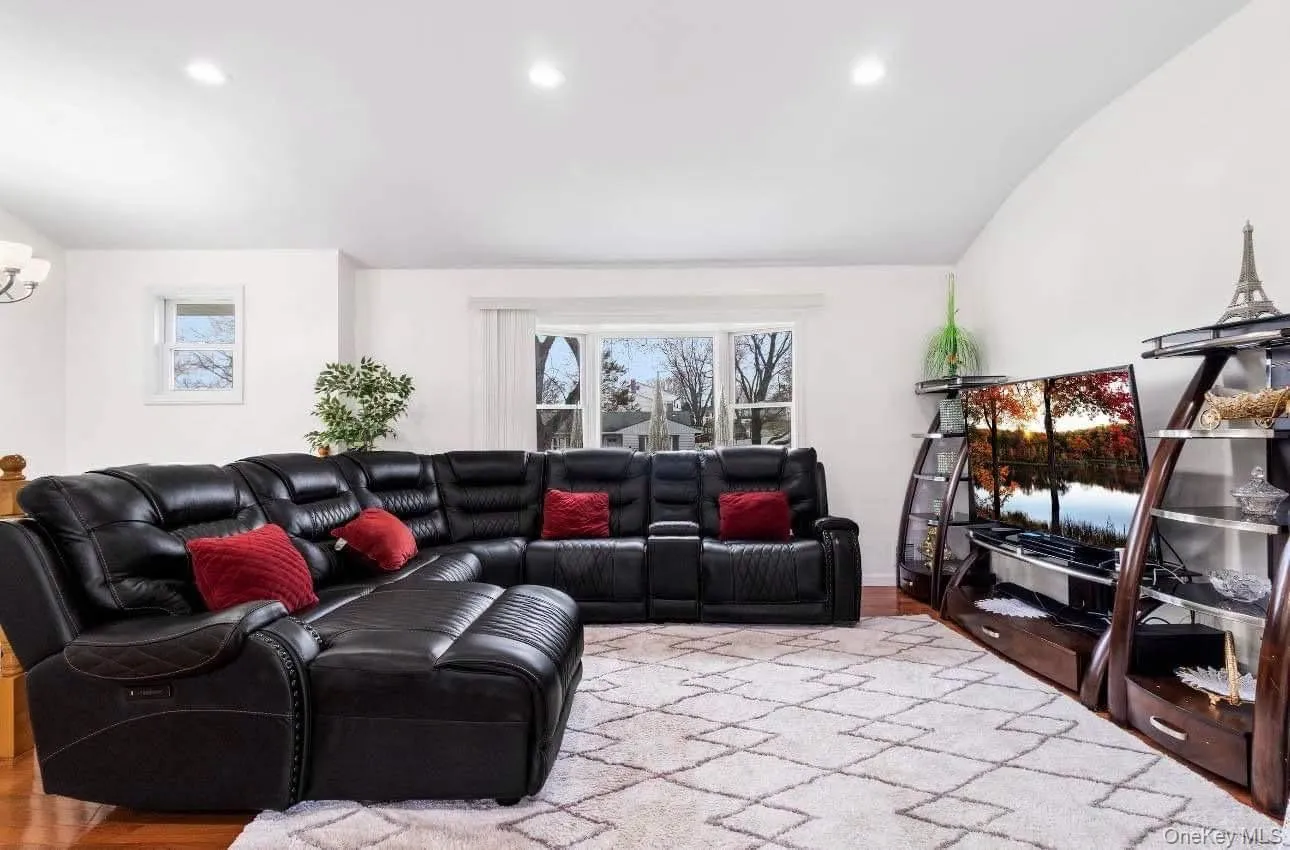 2 Somers Lane, Brookhaven, NY, 5 Bedroom Bedrooms, 8 Room Rooms,3 BathroomBathrooms,Residential Lease,For Rent,Somers,0,1062129 2 Somers Lane, Brookhaven, NY, 5 Bedroom Bedrooms, 8 Room Rooms,3 BathroomBathrooms,Residential Lease,For Rent,Somers,0,1062129