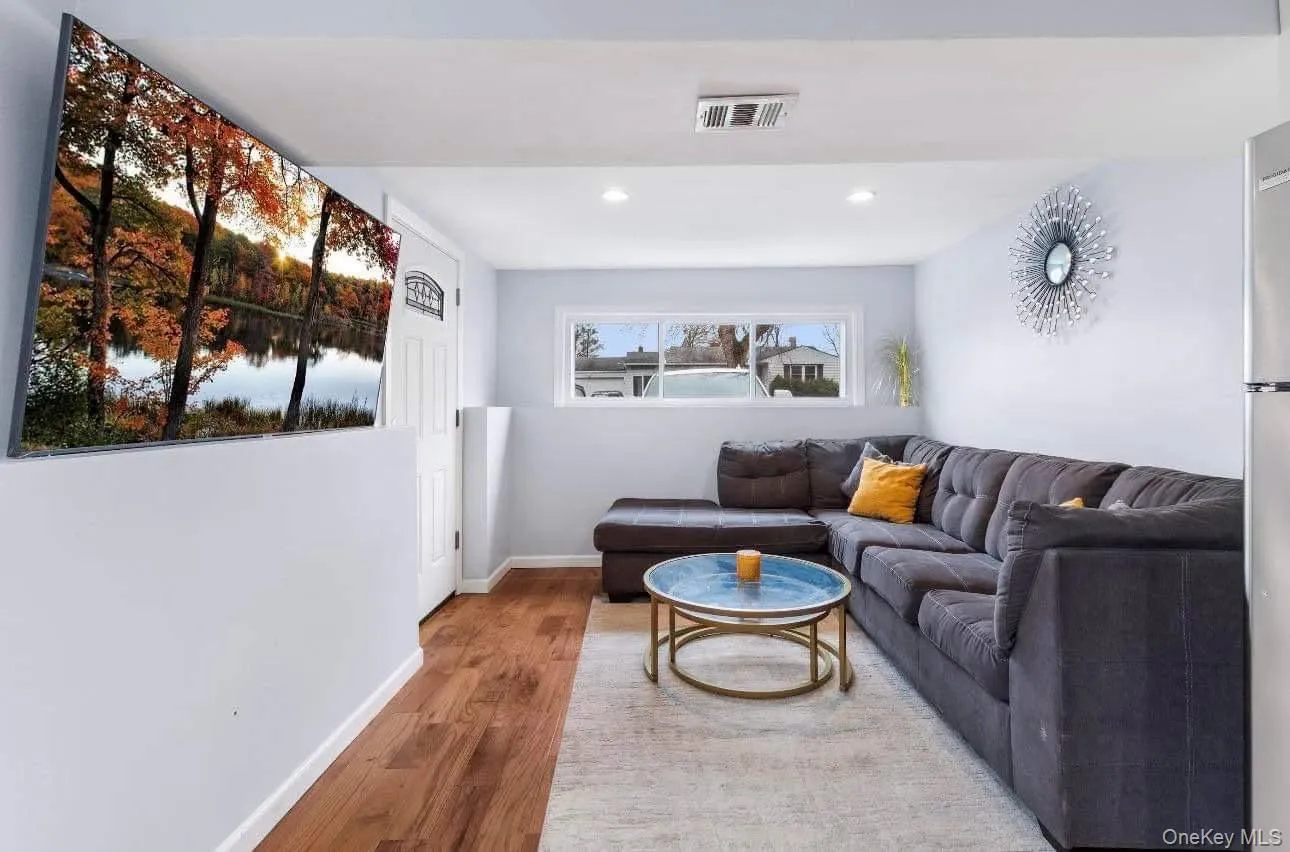 2 Somers Lane, Brookhaven, NY, 5 Bedroom Bedrooms, 8 Room Rooms,3 BathroomBathrooms,Residential Lease,For Rent,Somers,0,1062129 2 Somers Lane, Brookhaven, NY, 5 Bedroom Bedrooms, 8 Room Rooms,3 BathroomBathrooms,Residential Lease,For Rent,Somers,0,1062129