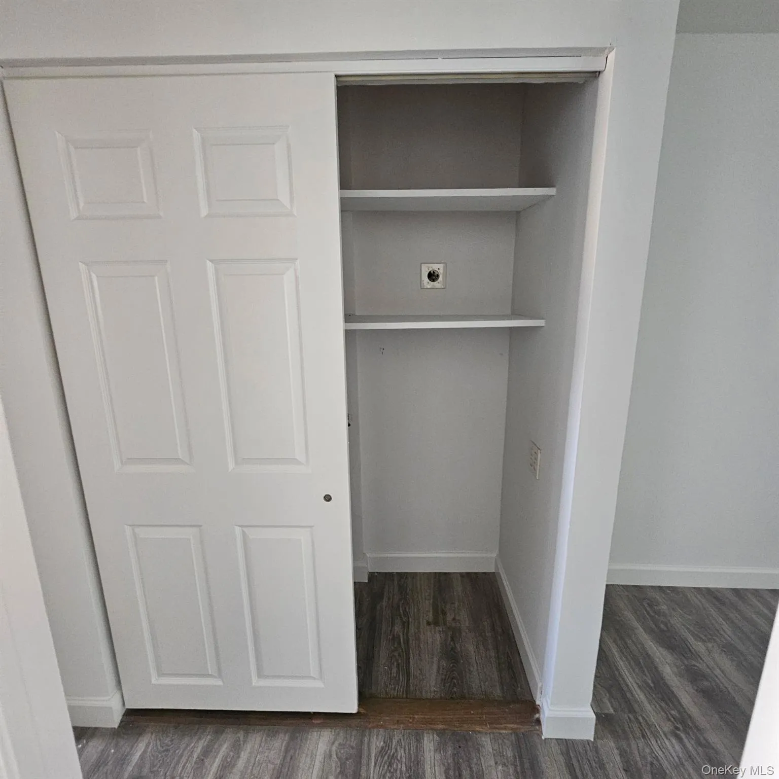 233 Artist Lake Drive, Brookhaven, NY, 1 Bedroom Bedrooms, 4 Rooms Rooms,1 BathroomBathrooms,Residential Lease,For Rent,Artist Lake,0,1062141 233 Artist Lake Drive, Brookhaven, NY, 1 Bedroom Bedrooms, 4 Rooms Rooms,1 BathroomBathrooms,Residential Lease,For Rent,Artist Lake,0,1062141
