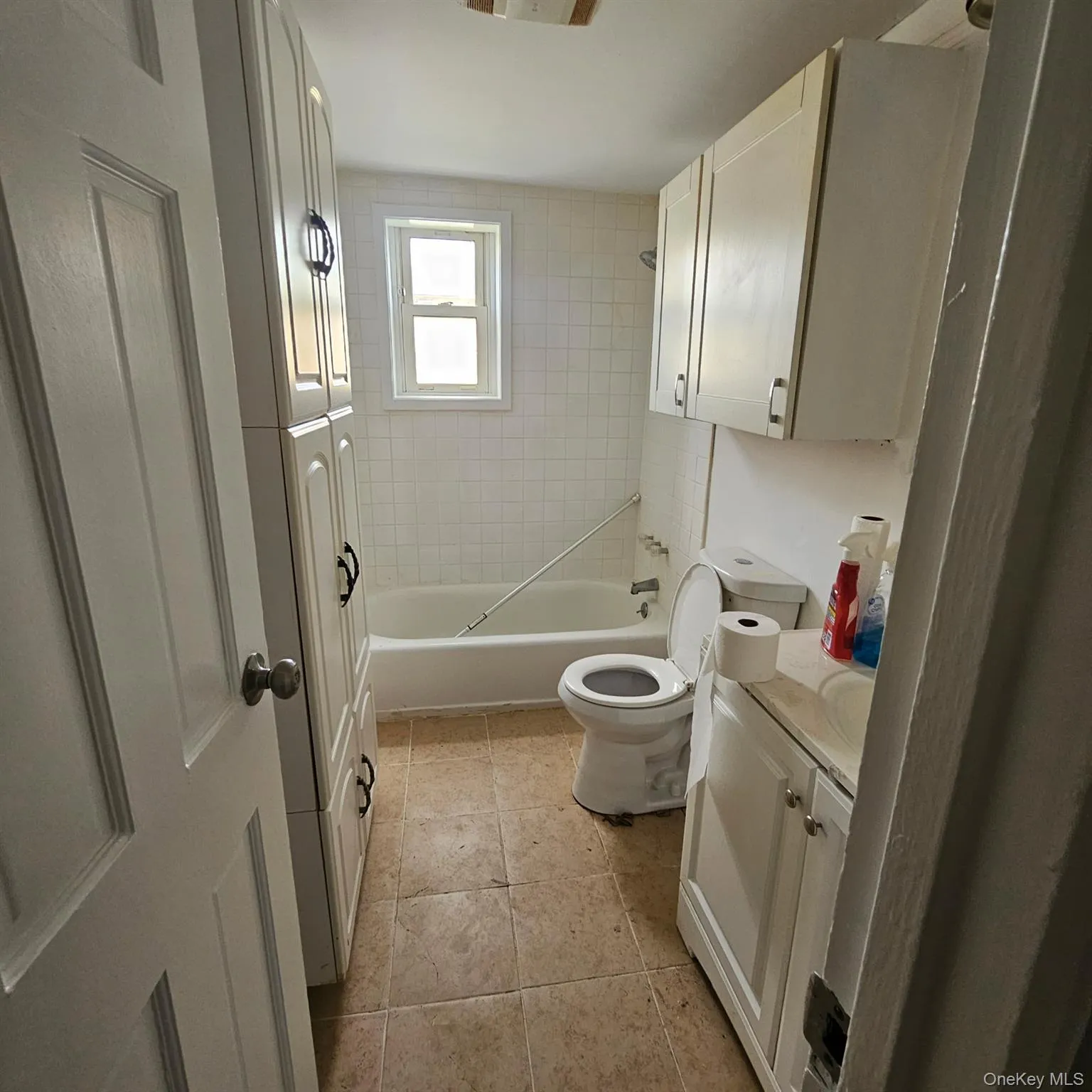 233 Artist Lake Drive, Brookhaven, NY, 1 Bedroom Bedrooms, 4 Rooms Rooms,1 BathroomBathrooms,Residential Lease,For Rent,Artist Lake,0,1062141 233 Artist Lake Drive, Brookhaven, NY, 1 Bedroom Bedrooms, 4 Rooms Rooms,1 BathroomBathrooms,Residential Lease,For Rent,Artist Lake,0,1062141