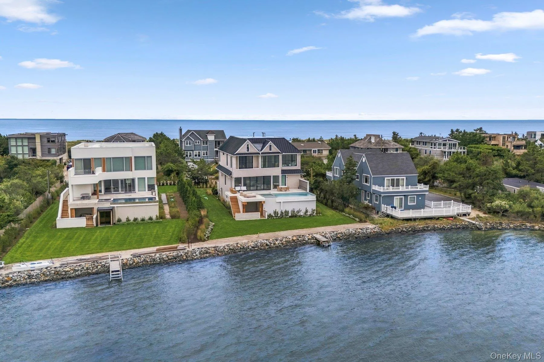 498 Dune Road, Southampton, New York 11978