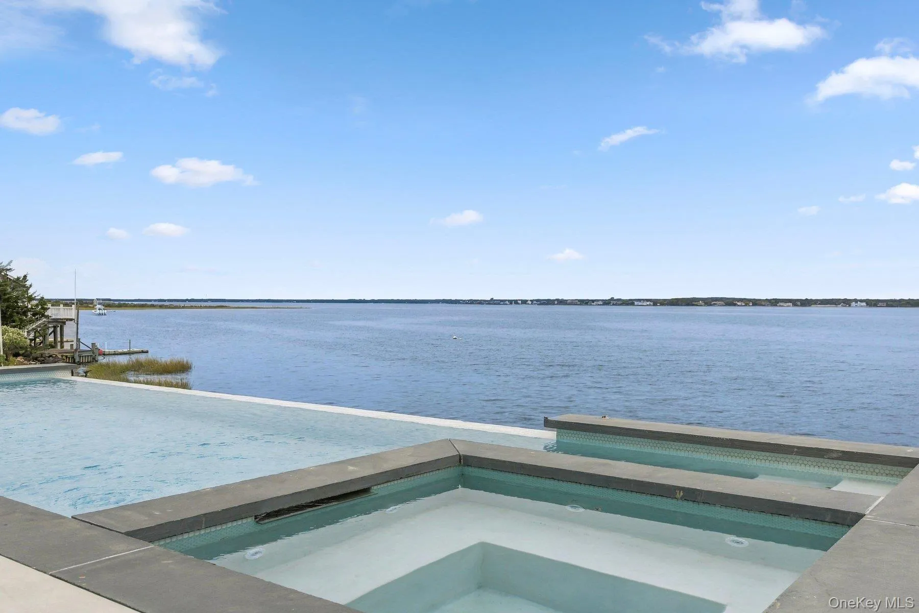 498 Dune Road, Southampton, New York 11978