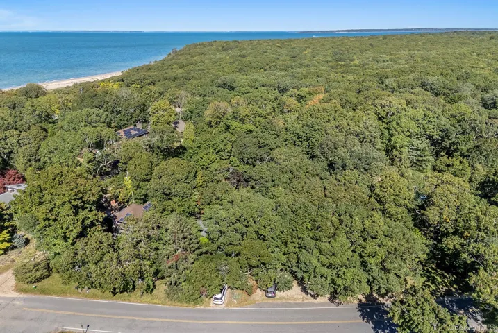 27 Maidstone Park Road, East Hampton, New York 11937