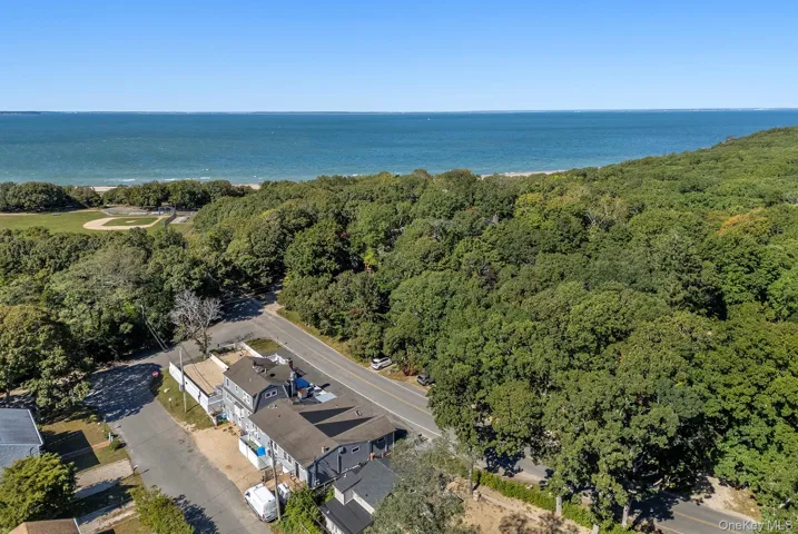 27 Maidstone Park Road, East Hampton, New York 11937