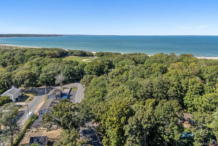 27 Maidstone Park Road, East Hampton, New York 11937